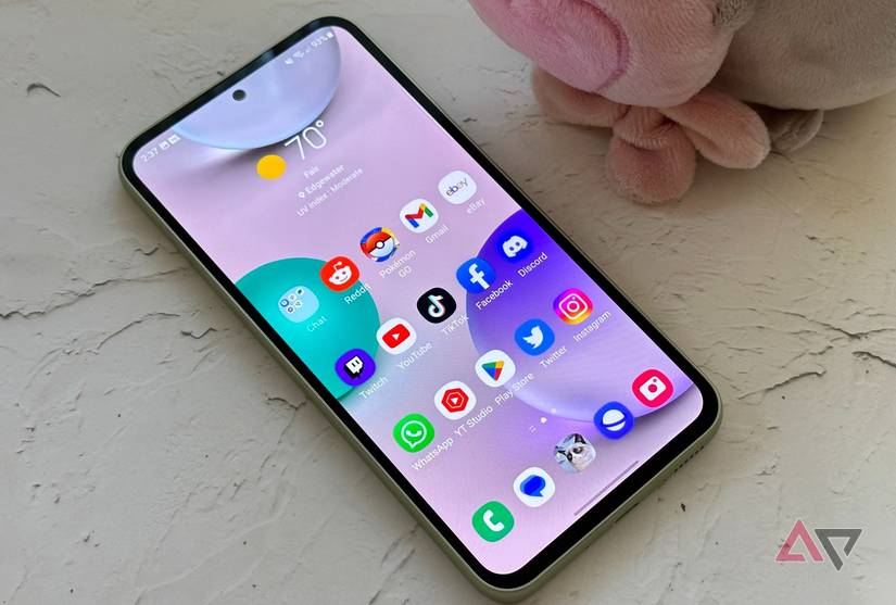 Samsung Galaxy A55: Price, specs, features, and alternatives