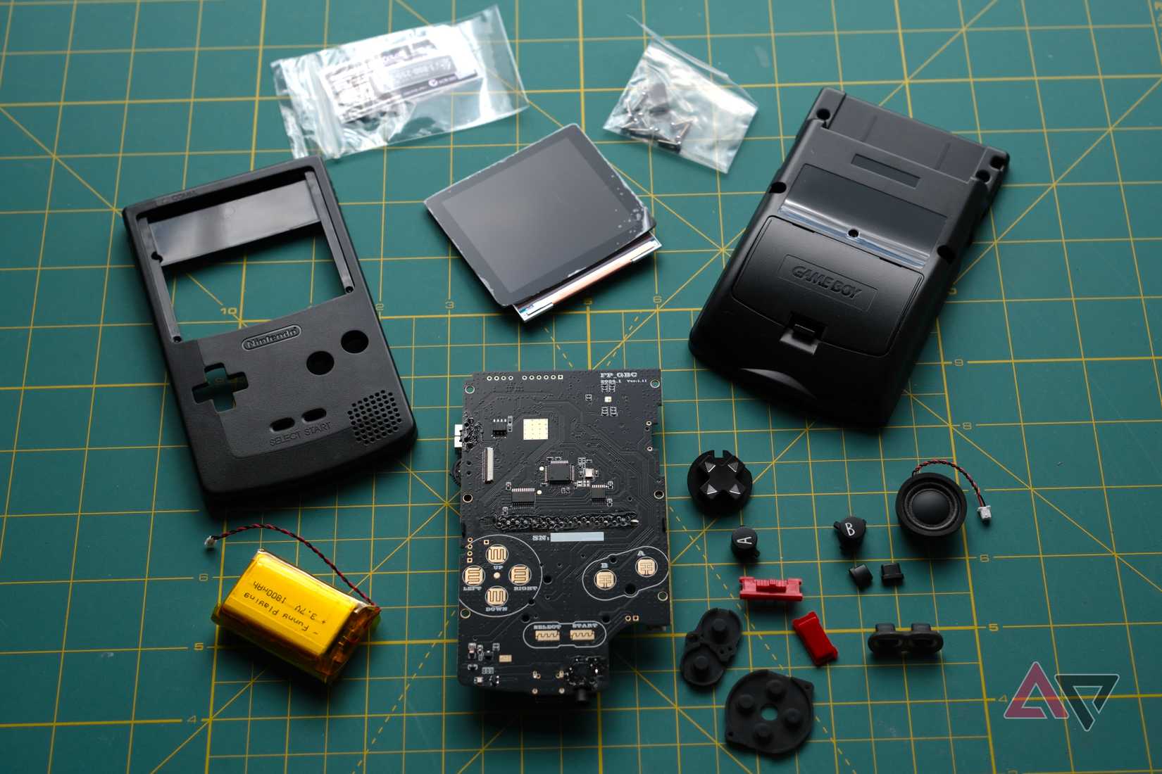 I built a super cool custom Game Boy Color handheld, and now you