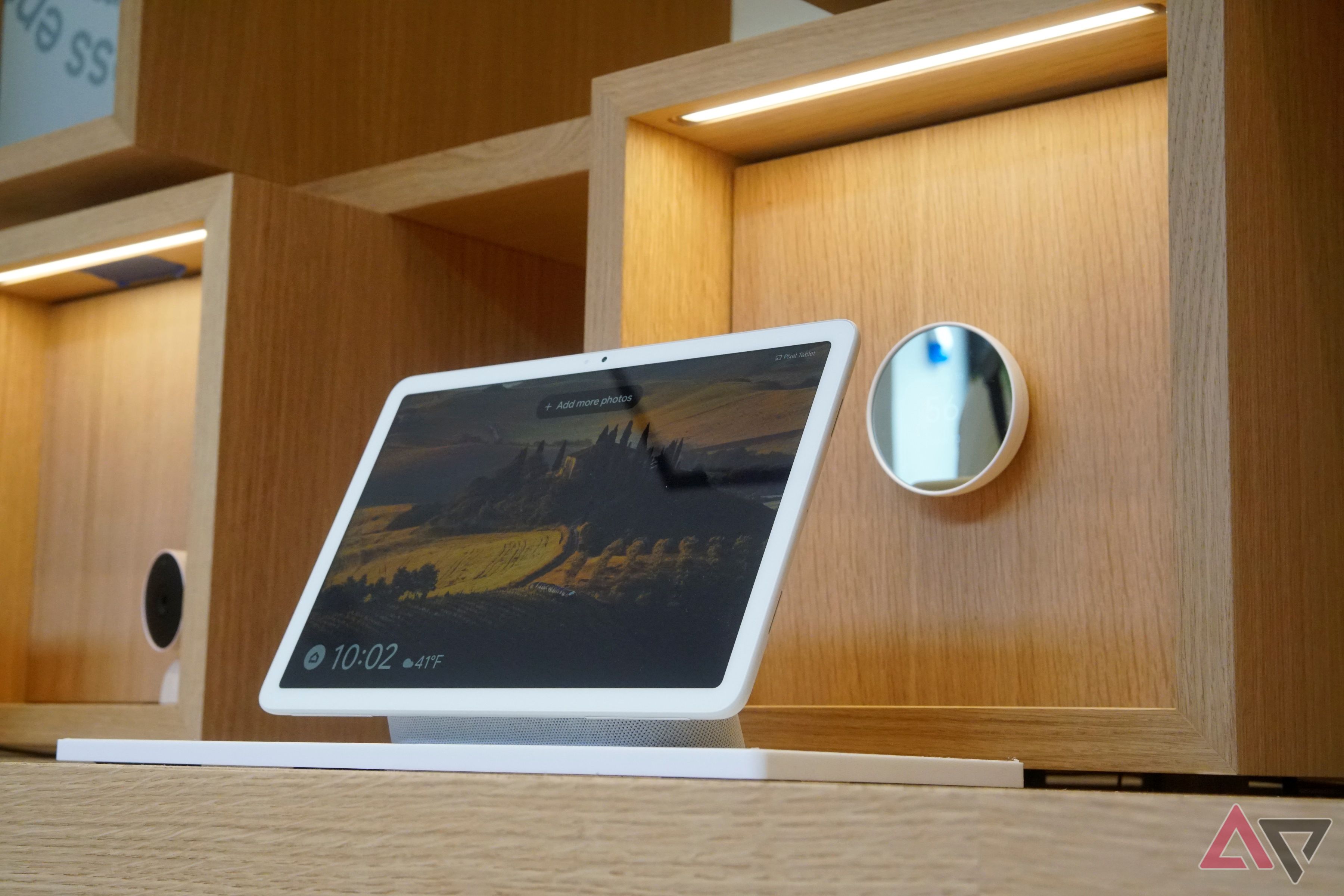 google-pixel-tablet-smart-home