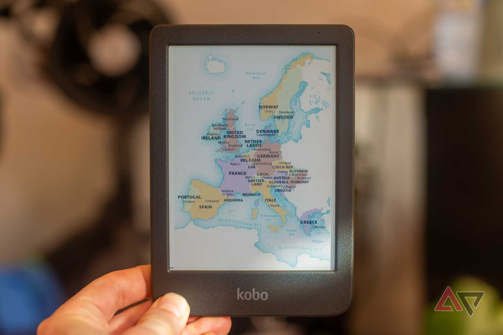 kobo clara color libra color com um mapa em exibição
