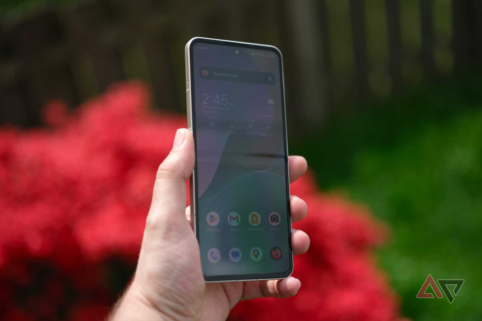 Nubia Flip 5G review: Folding on a budget