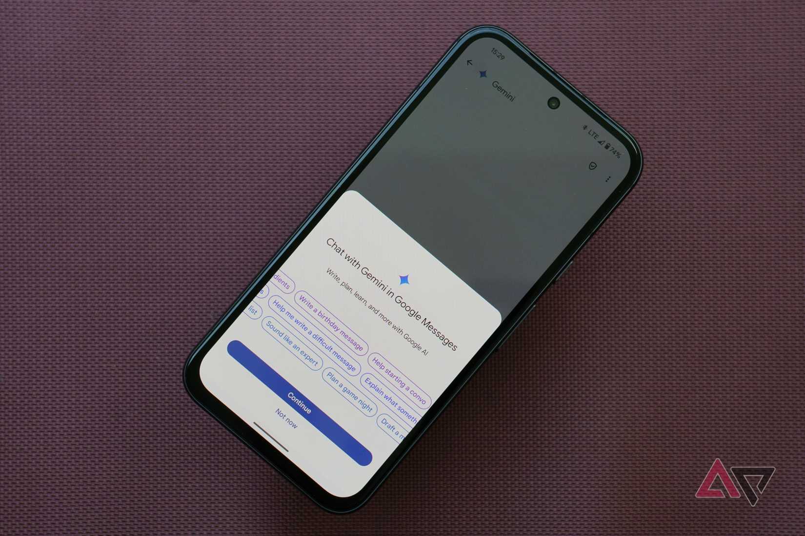 O aplicativo do Google Mensagens foi aprimorado com o Gemini Generative AI Chatbot.