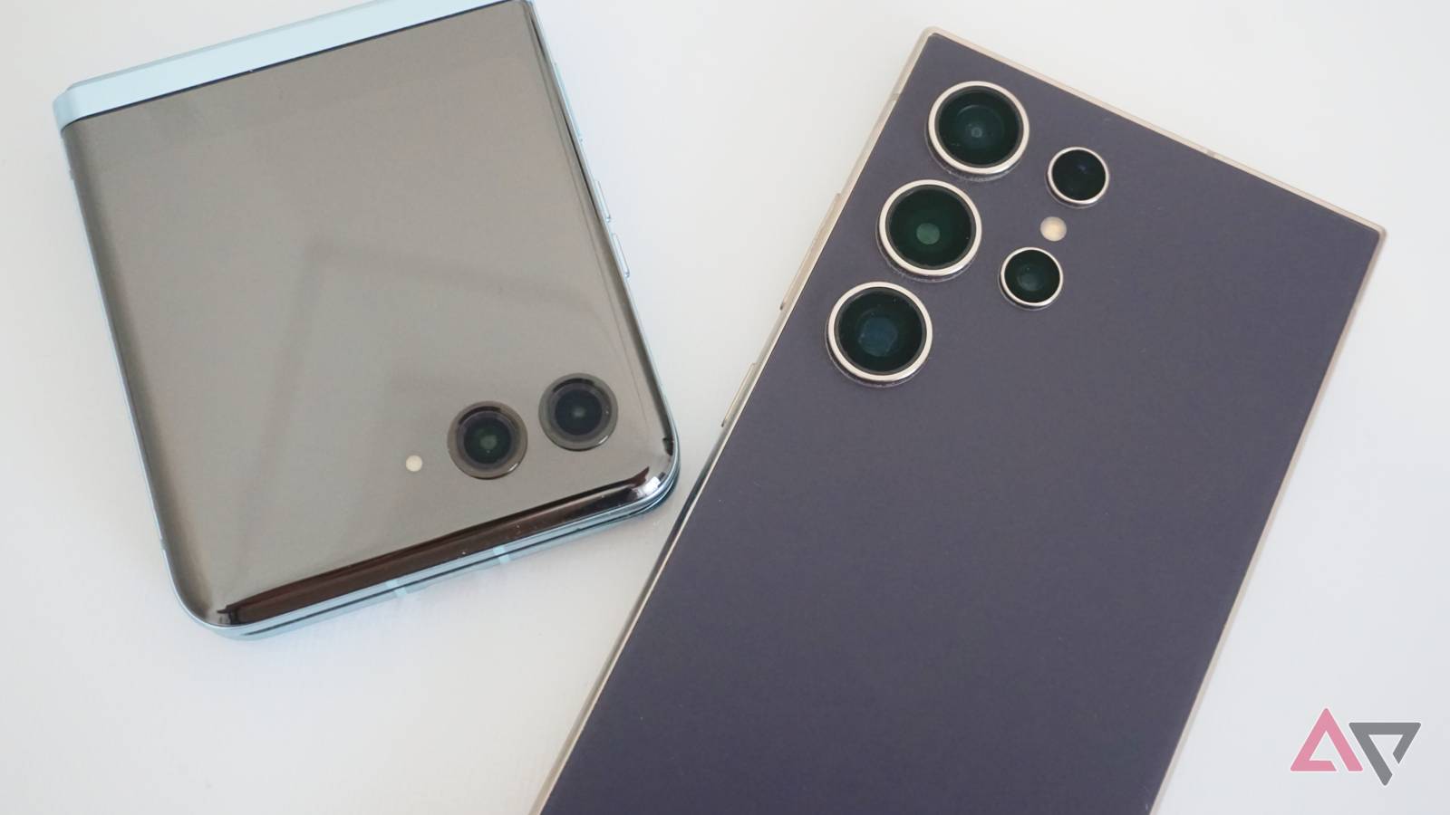 I'm a diehard Samsung user, but the new Moto Razr+ has me questioning ...