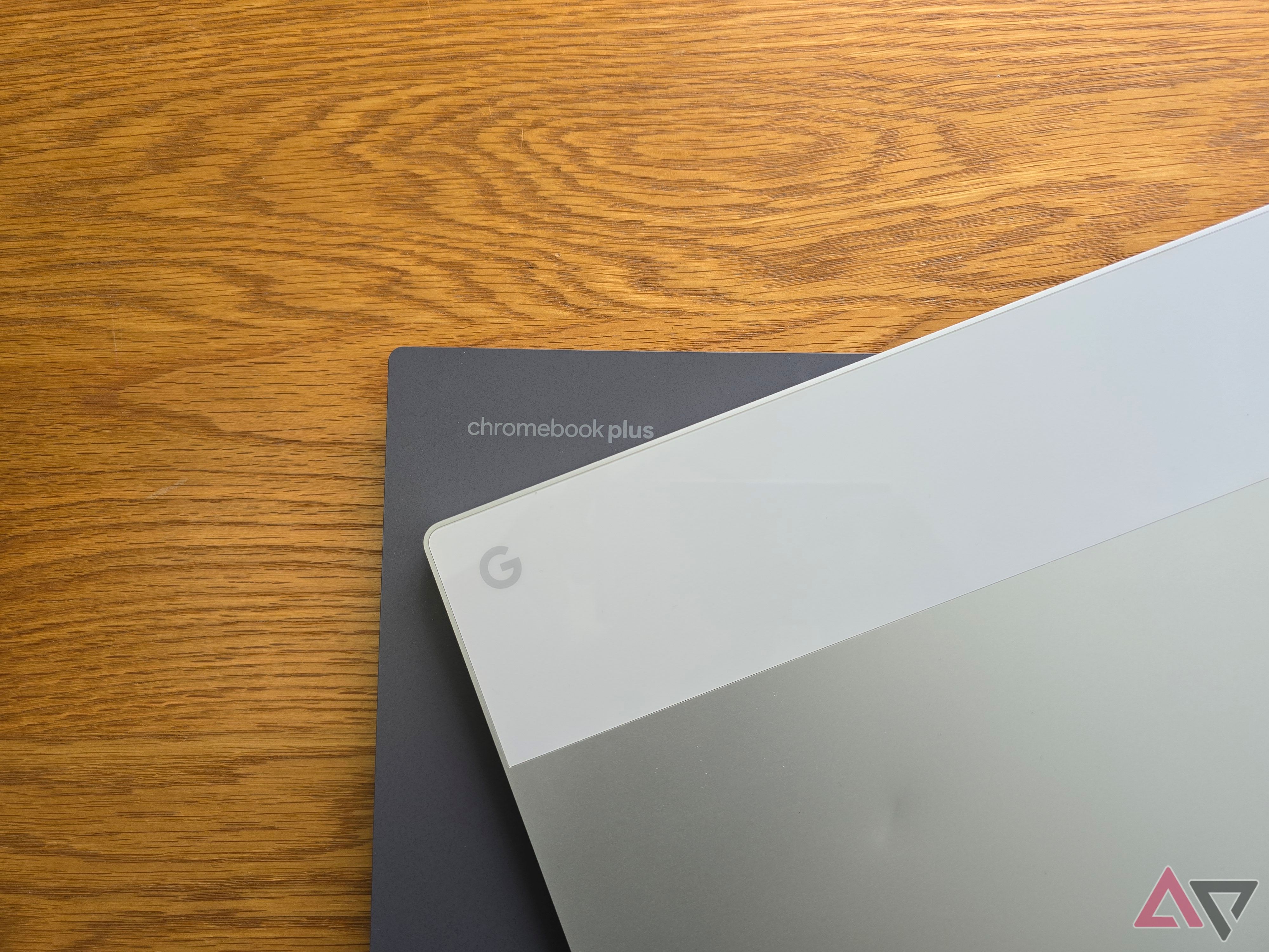 A photo of the Asus CX34 and Pixelbook