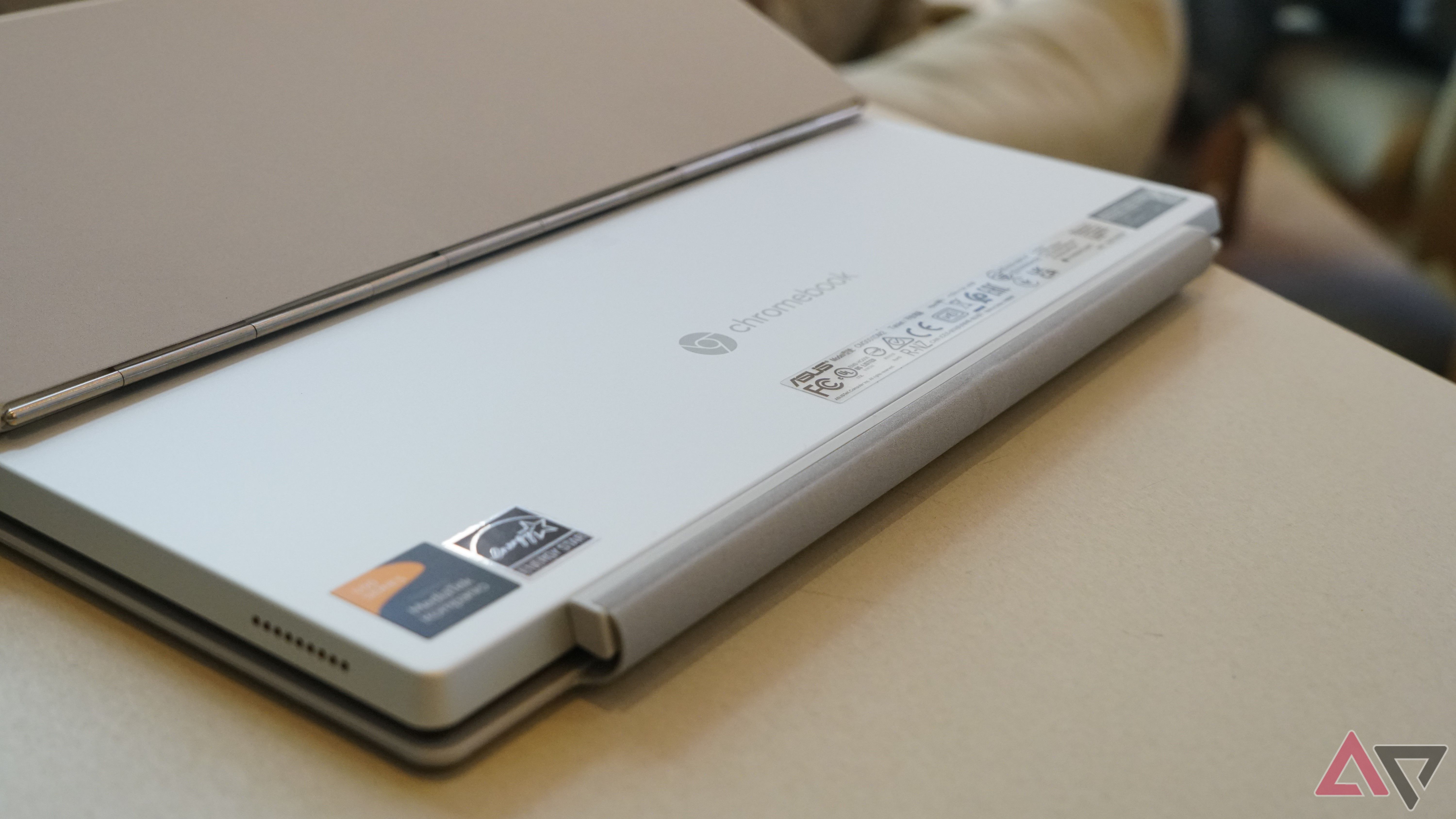 Asus Chromebook CM30 review: Drawing tablet that needs a delicate