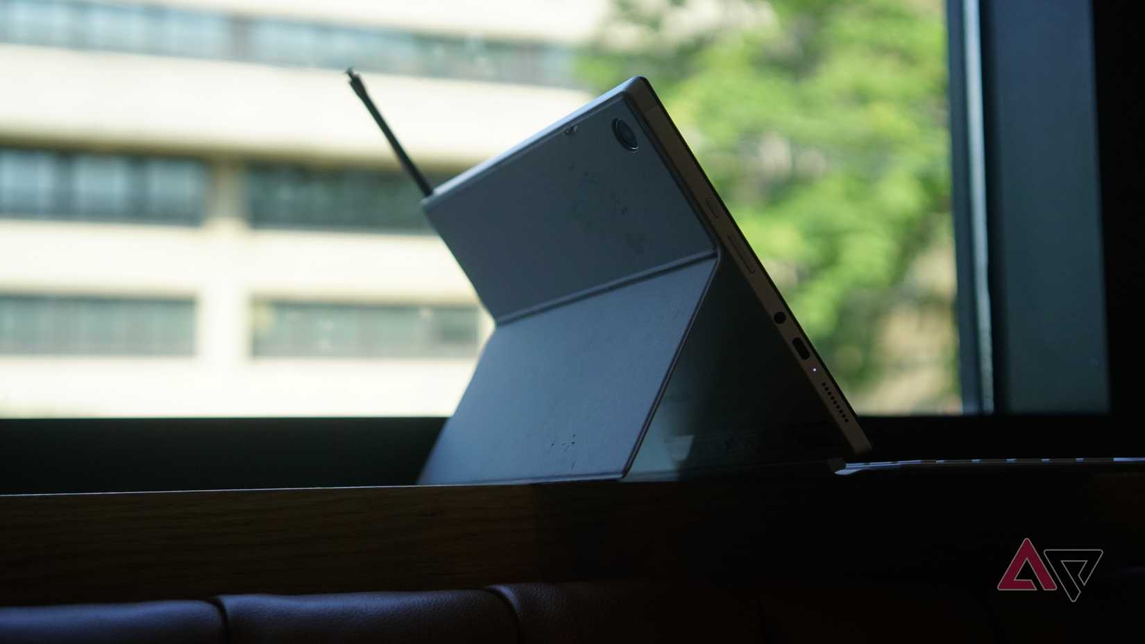 Asus Chromebook CM30 review: Drawing tablet that needs a delicate