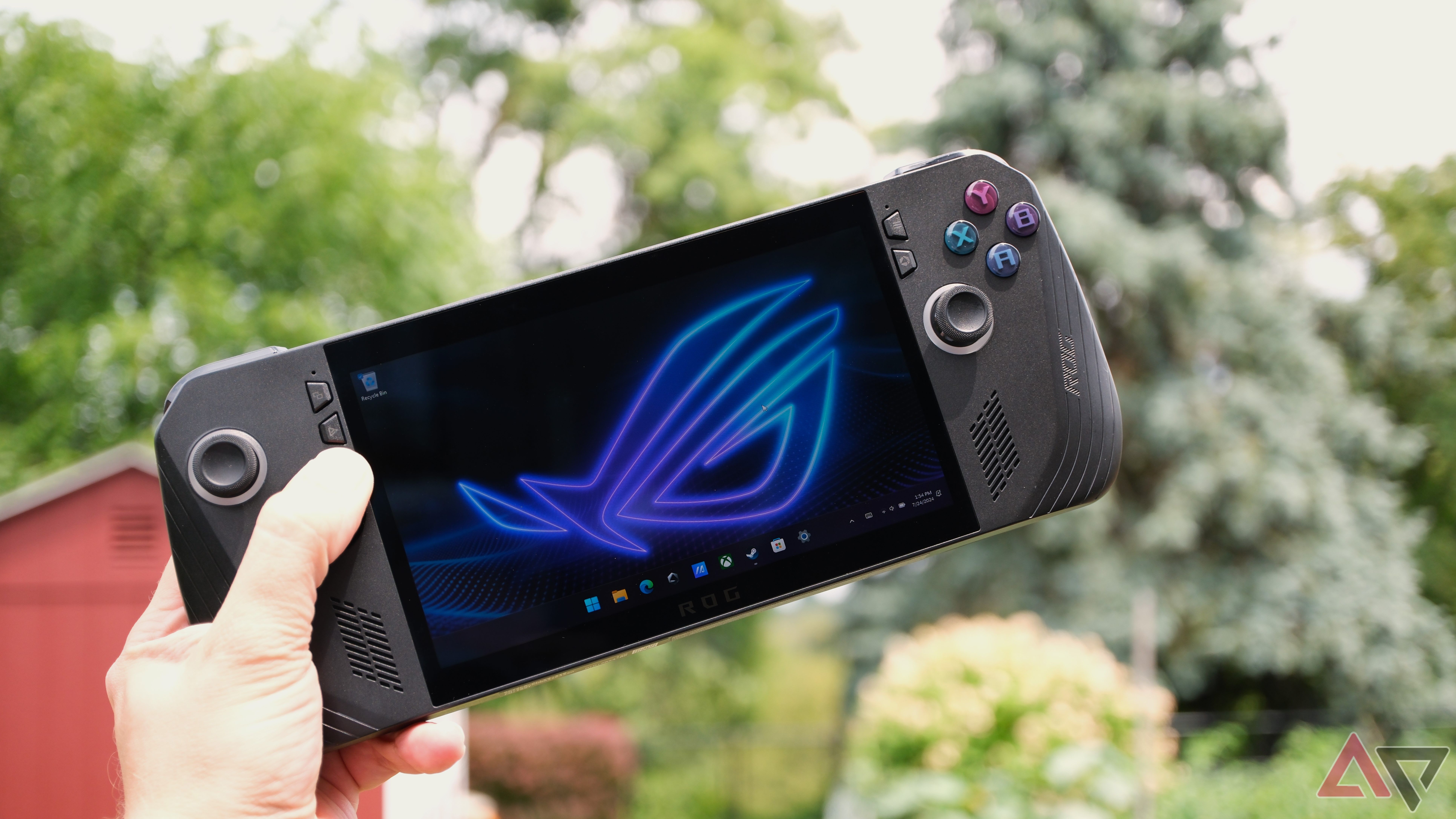 I put the $800 ROG Ally X against a $250 Android handheld, here's what ...