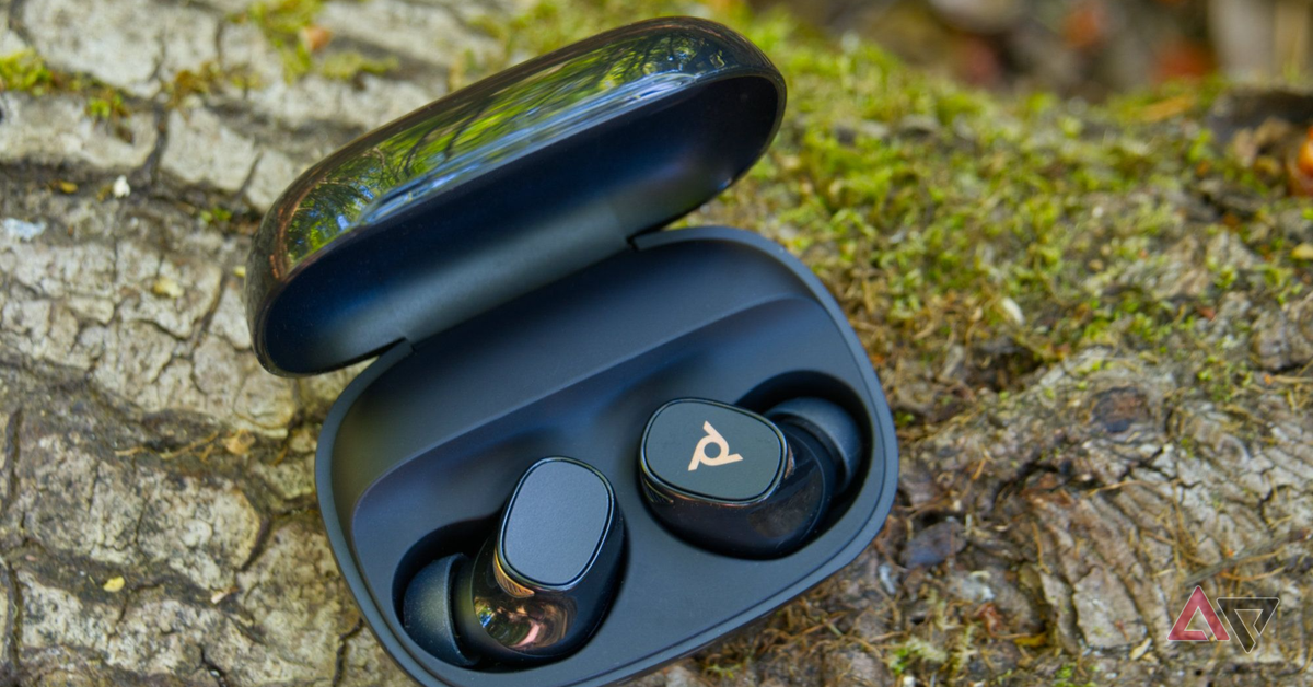 HP Poly Voyager Free 20 review: Great earbuds for all-day wear