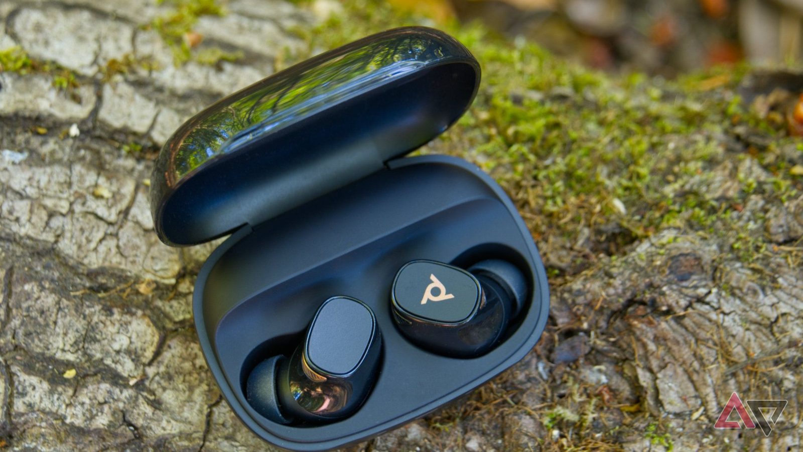 HP Poly Voyager Free 20 review: Great earbuds for all-day wear