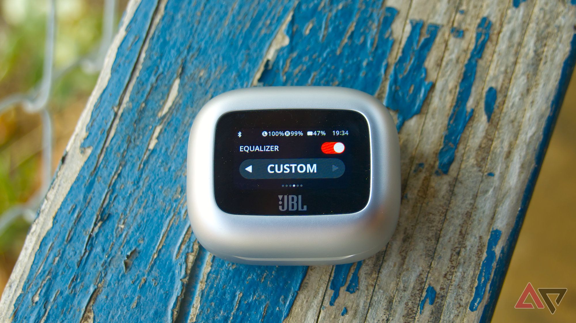 JBL Live Beam 3 review: The smart case keeps getting smarter
