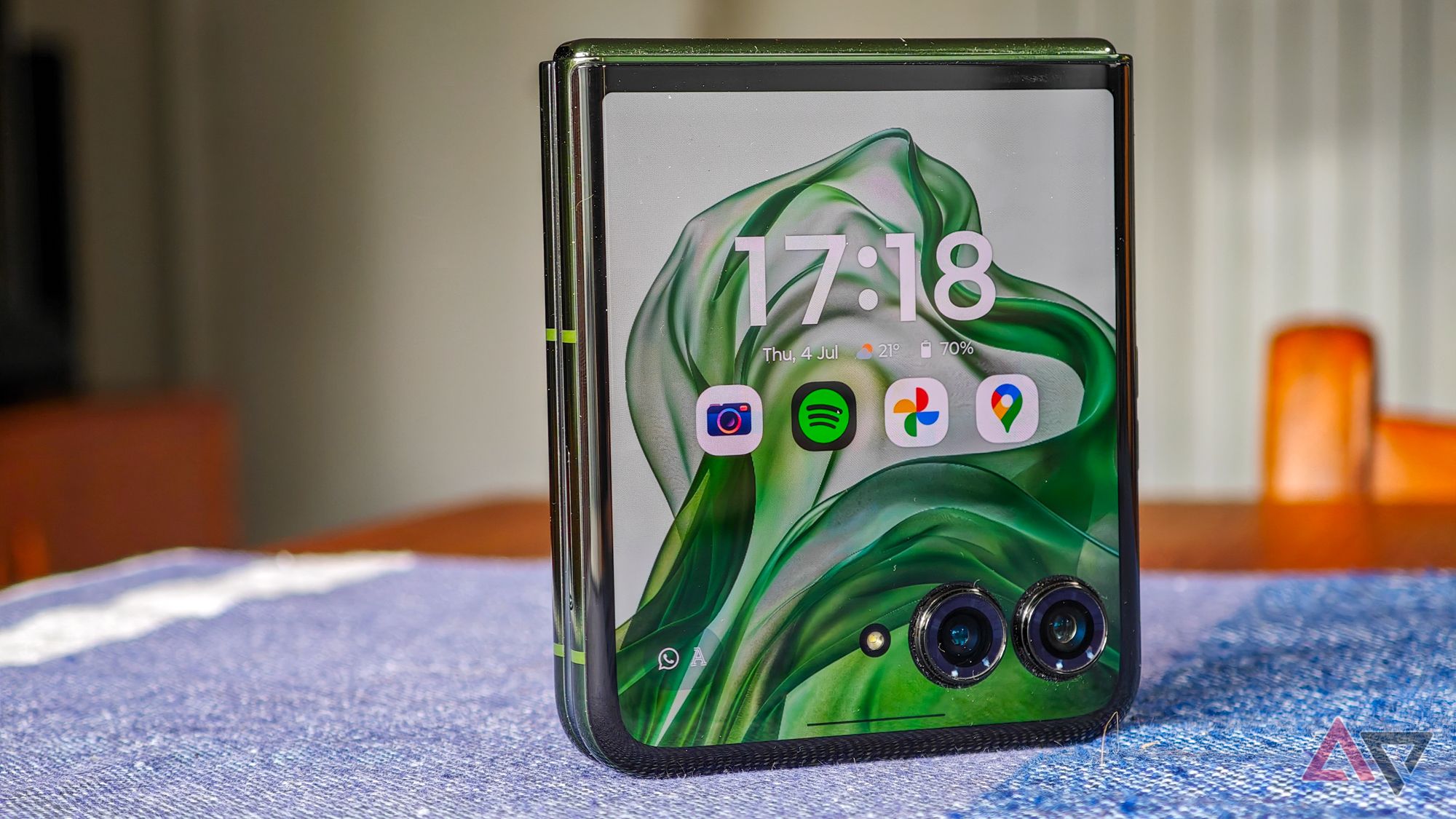 Motorola Razr+ (2024) review: Everything I want from a flip phone