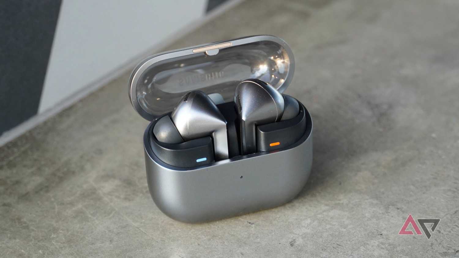 Samsung's flagship earbuds get a big price drop in this Black