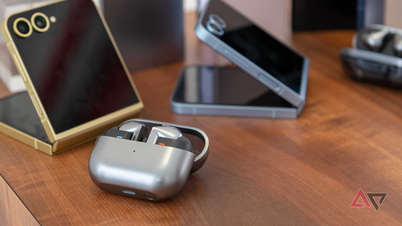 Samsung's Galaxy Buds and Pro come with an Apple-inspired