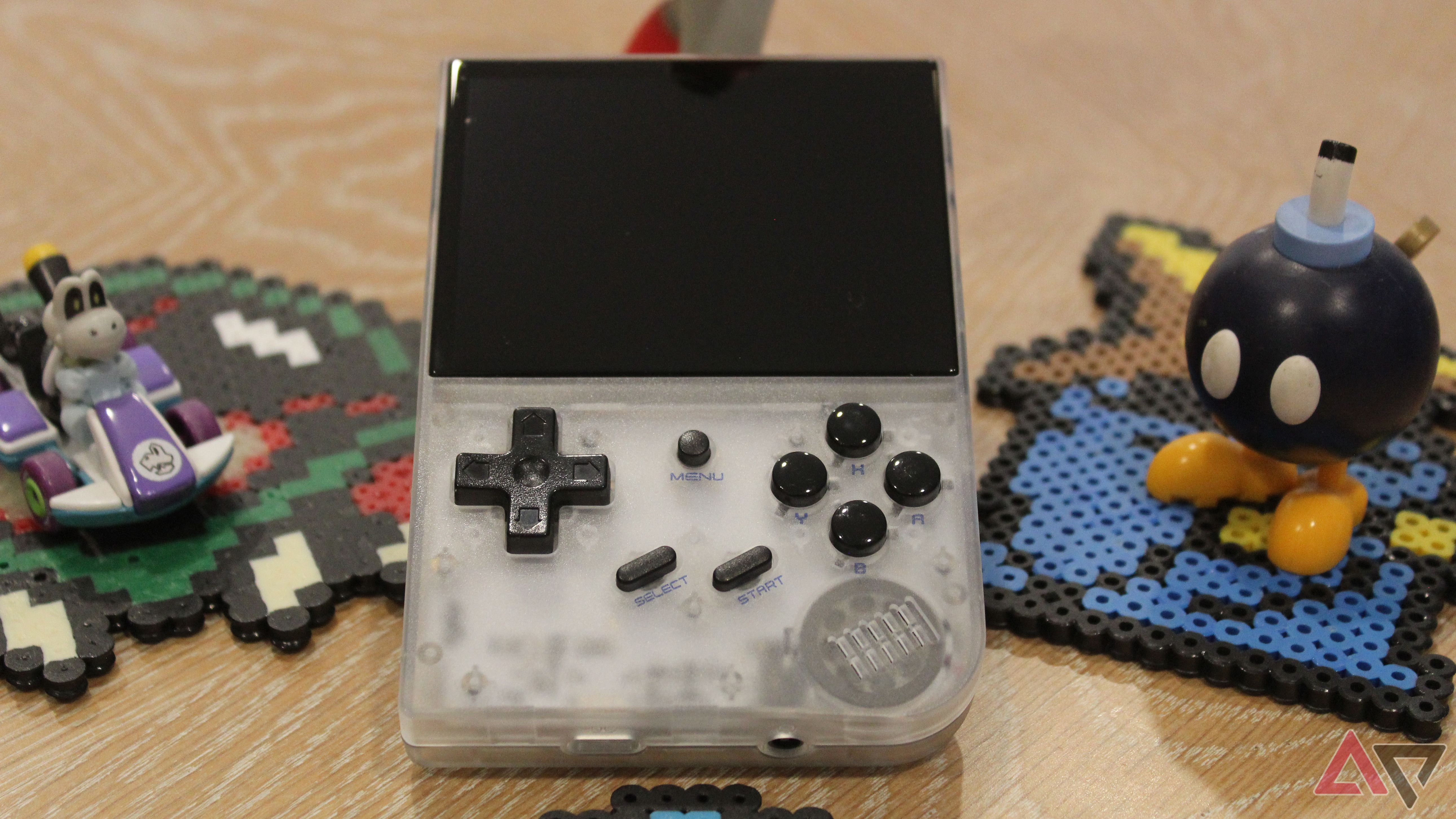 Anbernic RG35XX (2024): A powerful little retro handheld that just