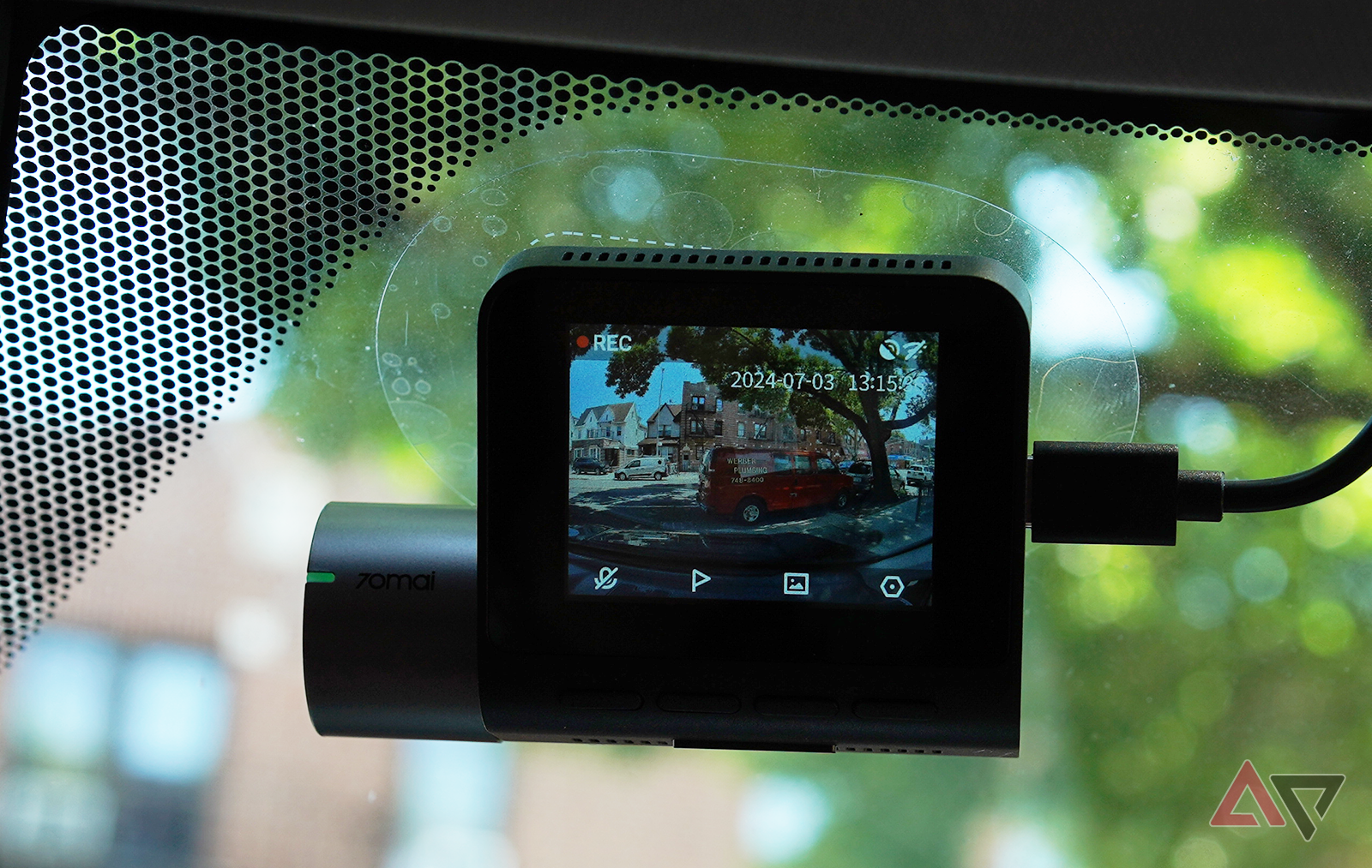 70mai A510 review: A simple in-car camera that also grabs a rear view