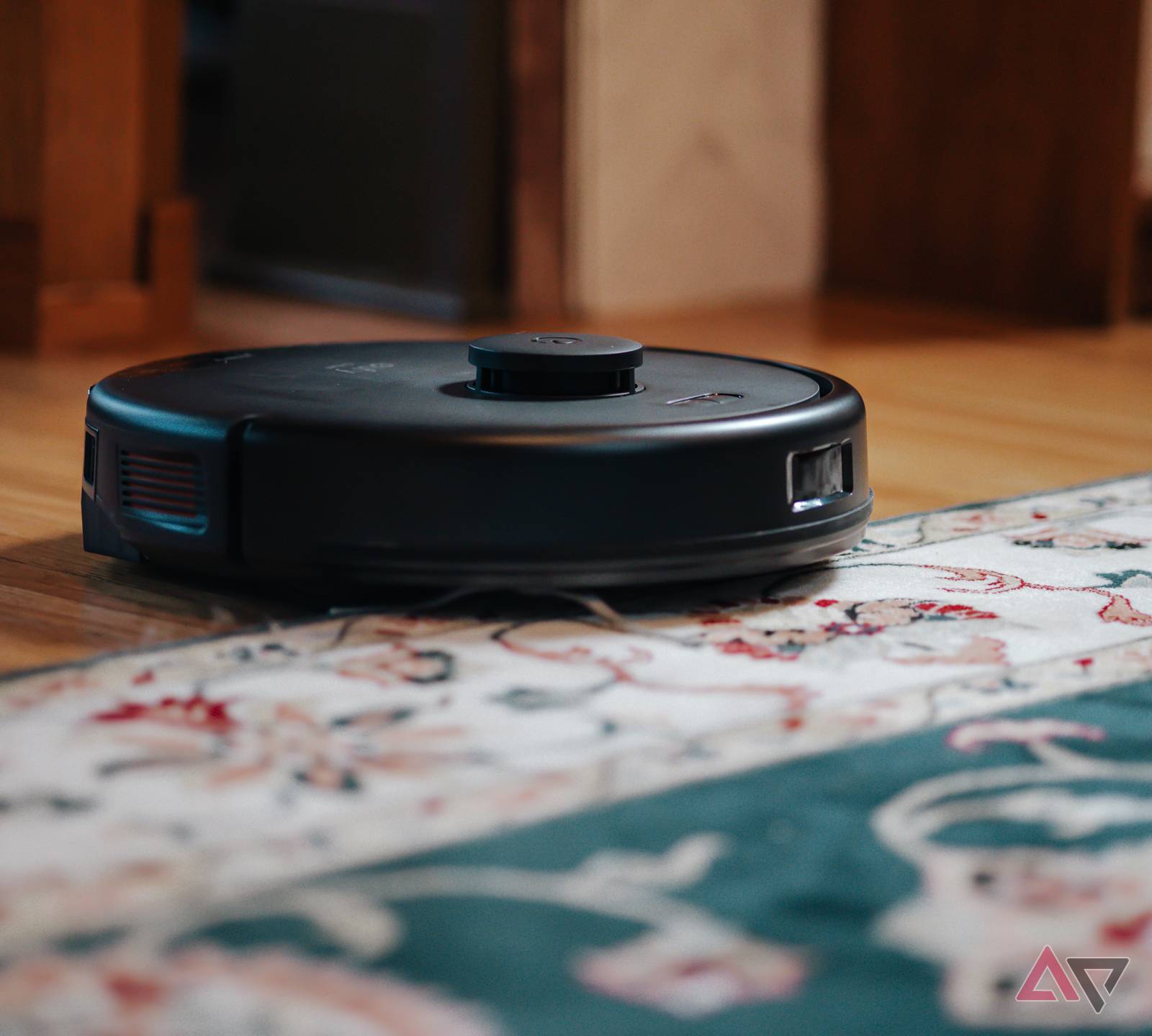 Eufy L50 robot vacuum review: Jack of one trade