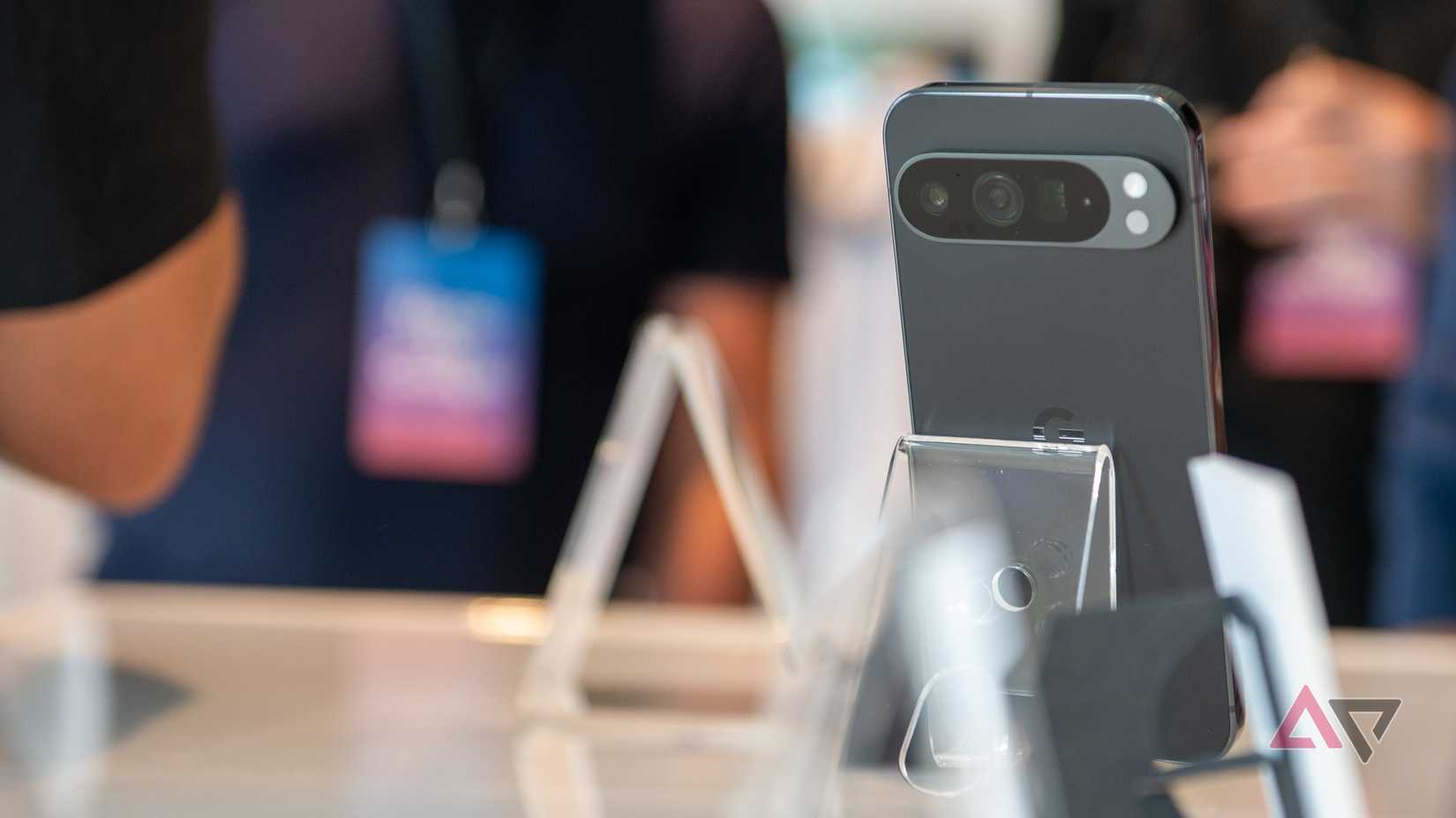 reasons to buy the smaller Google Pixel Pro over the Pro XL