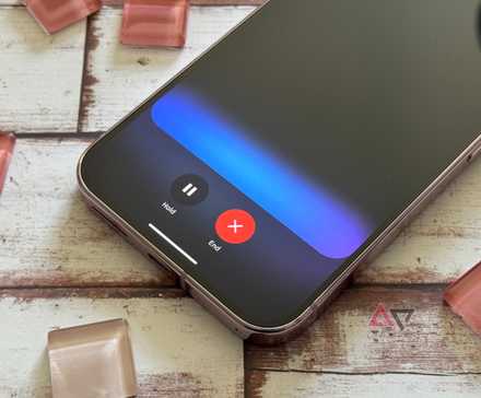 Gemini Live discussion screen open on the Pixel 9 Pro XL