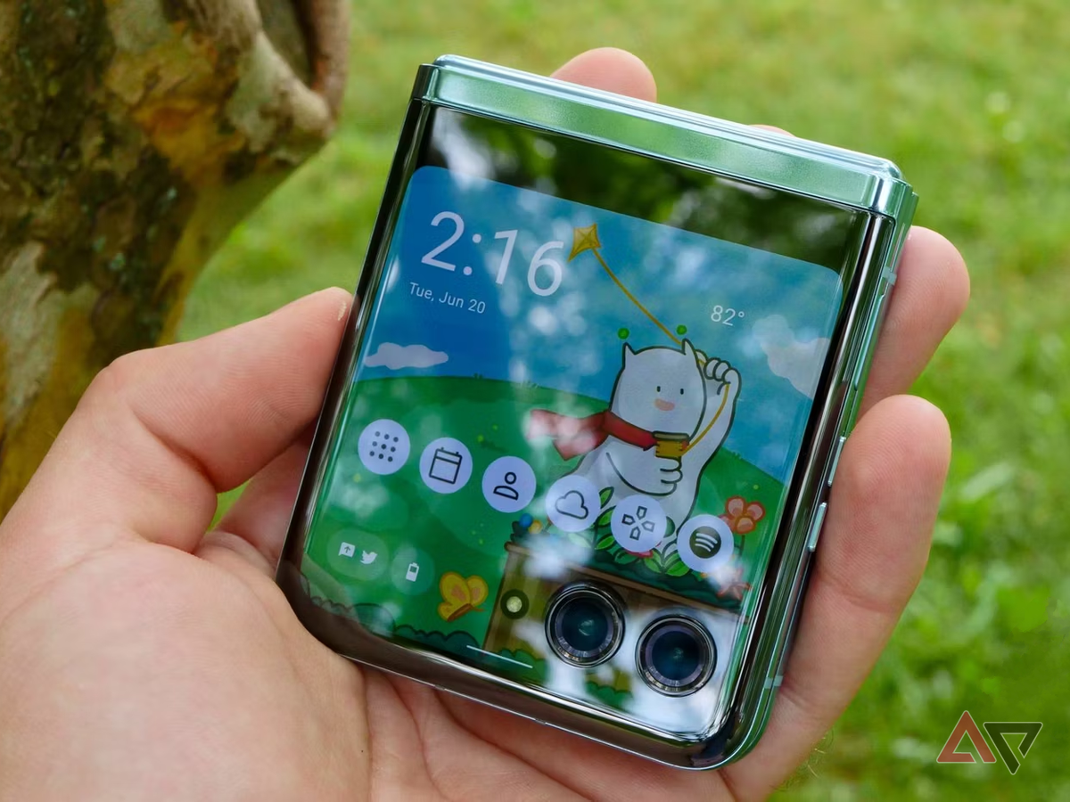 moto-razr-plus-review-01.png?w