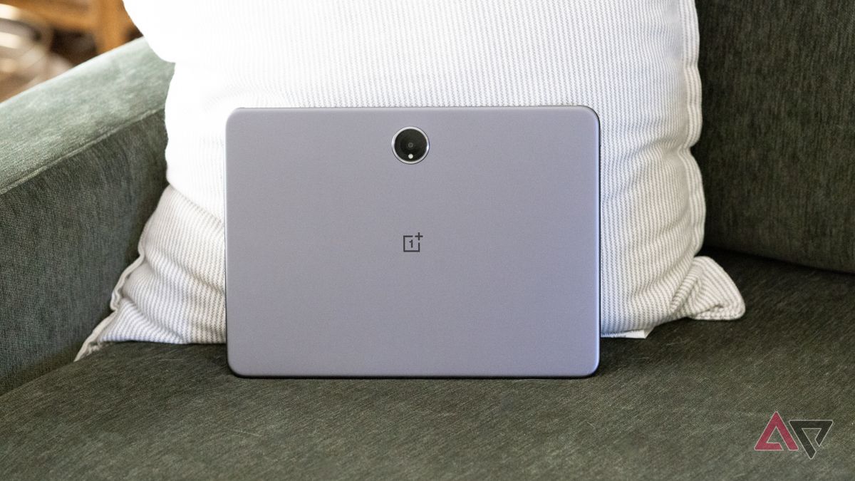 OnePlus Pad 2 becomes the first non-Pixel tablet to get Android 15