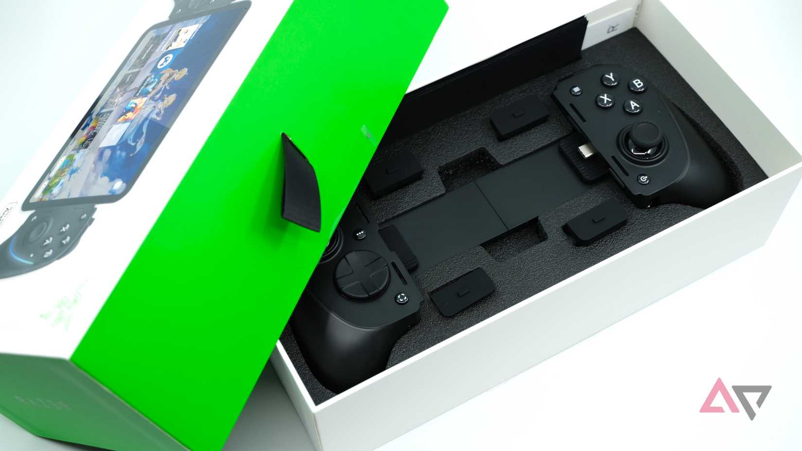 52□RAZER KISHI ULTRA RI0825-2 Razer Kishi Ultra review: My favorite Android controller
