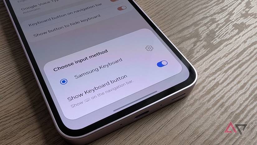 metade inferior do telefone Android mostrando janela com botões e interruptores