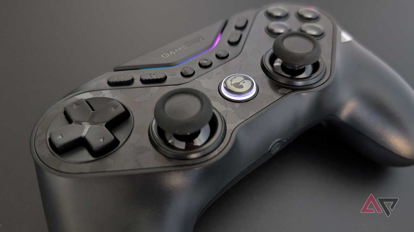 face buttons and triggers on black gamesir controller