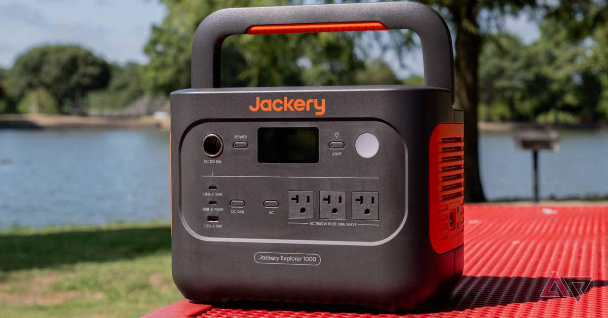 Jackery's Explorer 1000 v2 review: The easiest power station recommendation  I've ever made