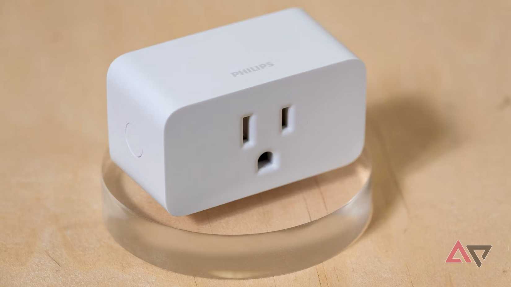 Uma imagem aproximada do plugue inteligente Philips Hue