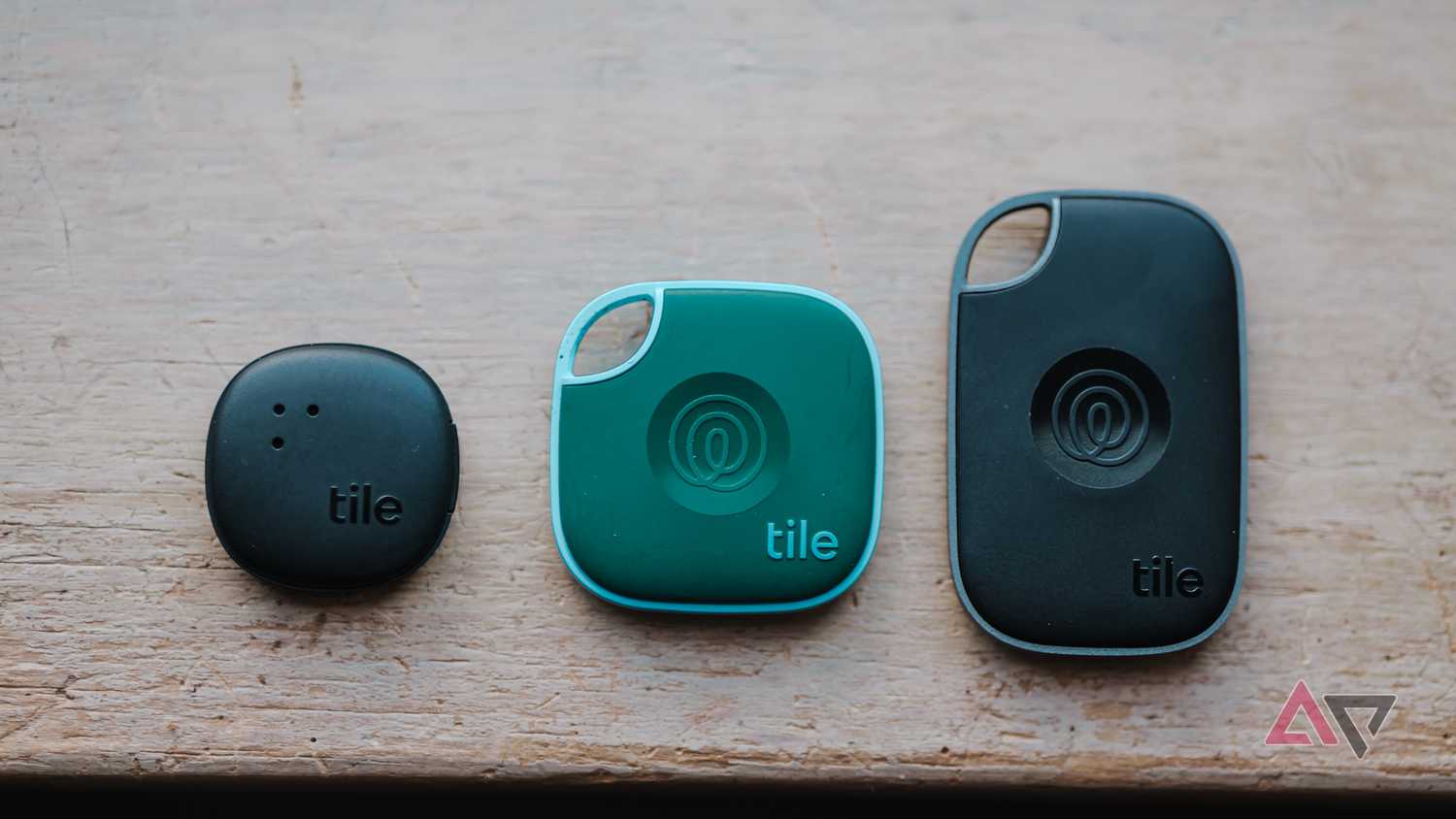 Angoily Tile Mate Pro Accessoire – 2 Siliconen Hoesjes, Eenvoudig Te Installeren, Beschermt Tegen Stoten, Zwart, Met Gesp Voor Aan Je Tas Of Riem