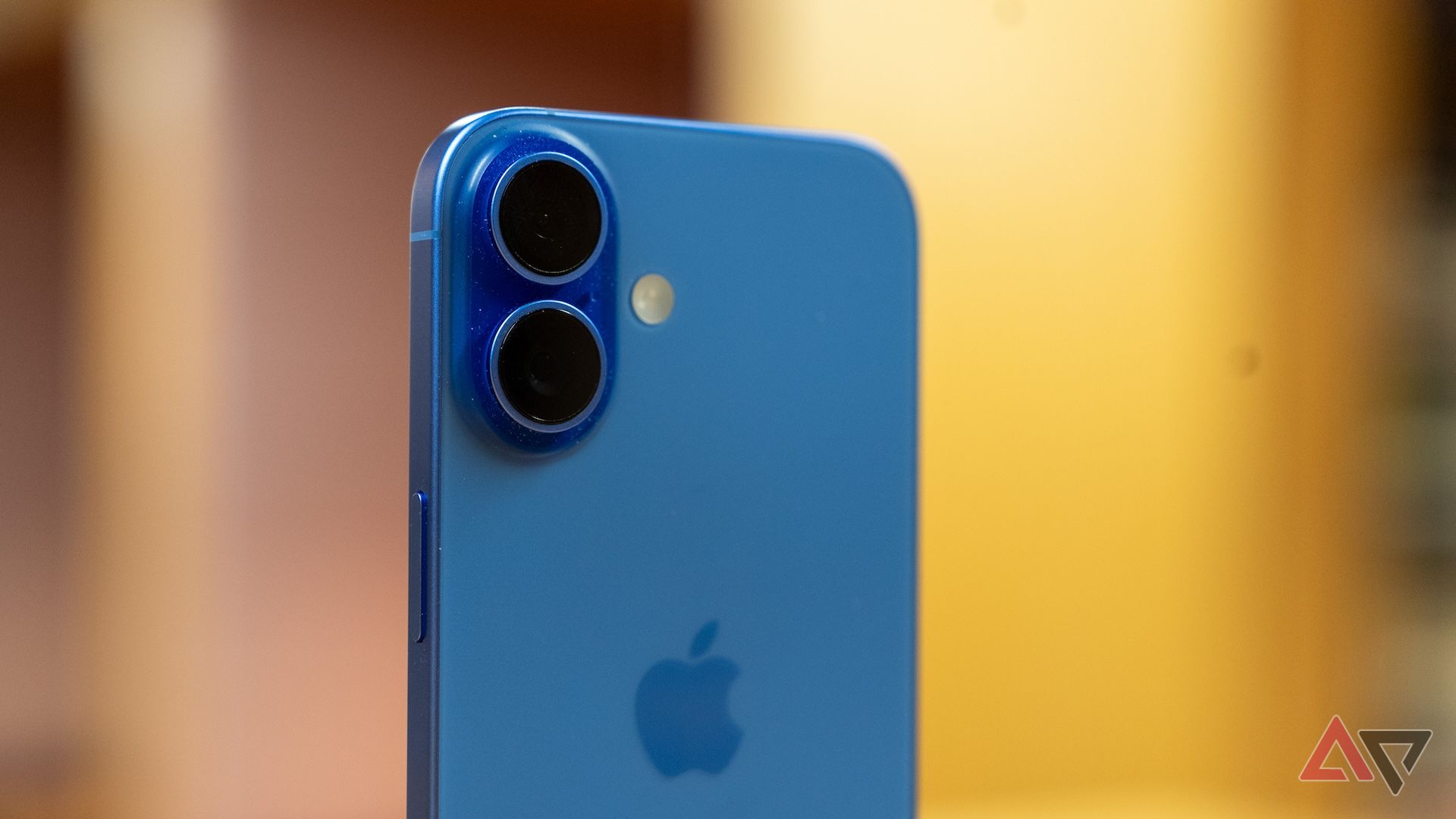 Does it make sense to carry both an Android and an iPhone?