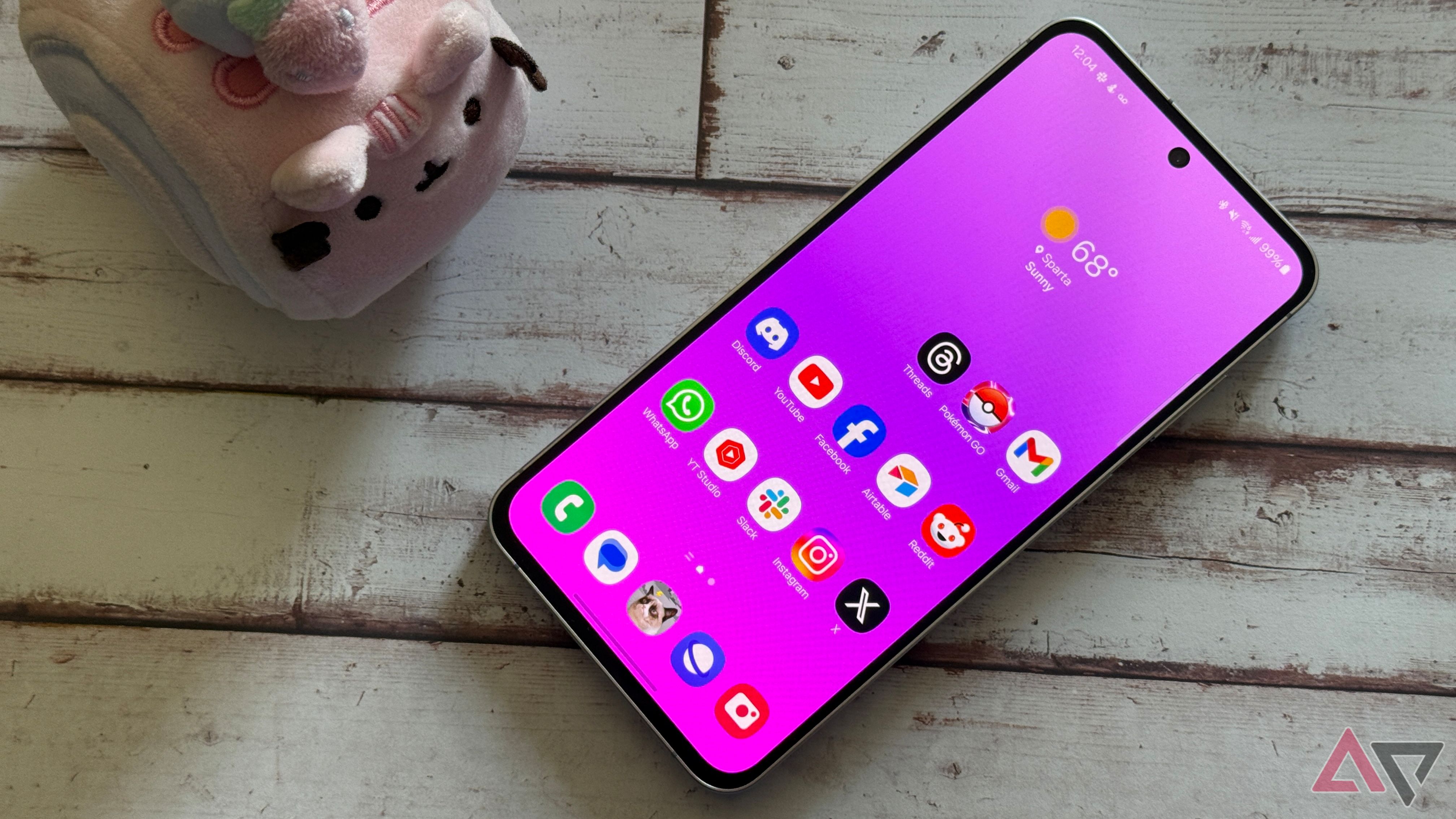 I used the Samsung Galaxy S24 FE and Google Pixel 8a for a week