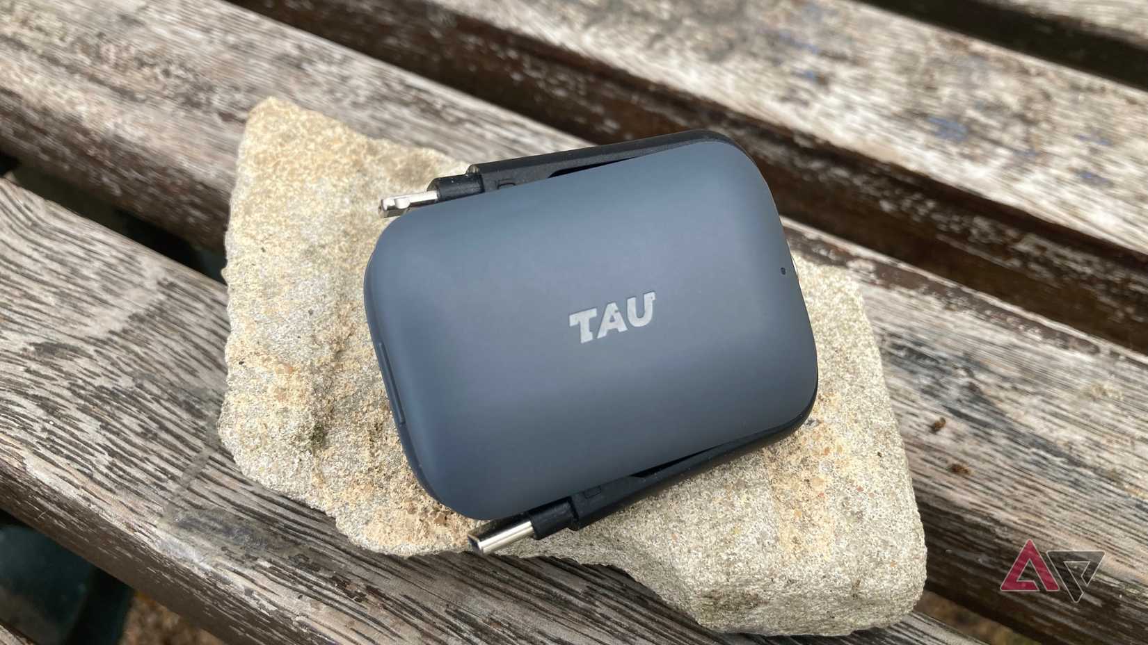 ROLLING SQUARE TAU Power Bank Con Llavero Y Cable USB-C, Lightning Y Micro USB ROLLING SQUARE TAU Power Bank Con Llavero Y Cable USB-C, Lightning Y Micro USB