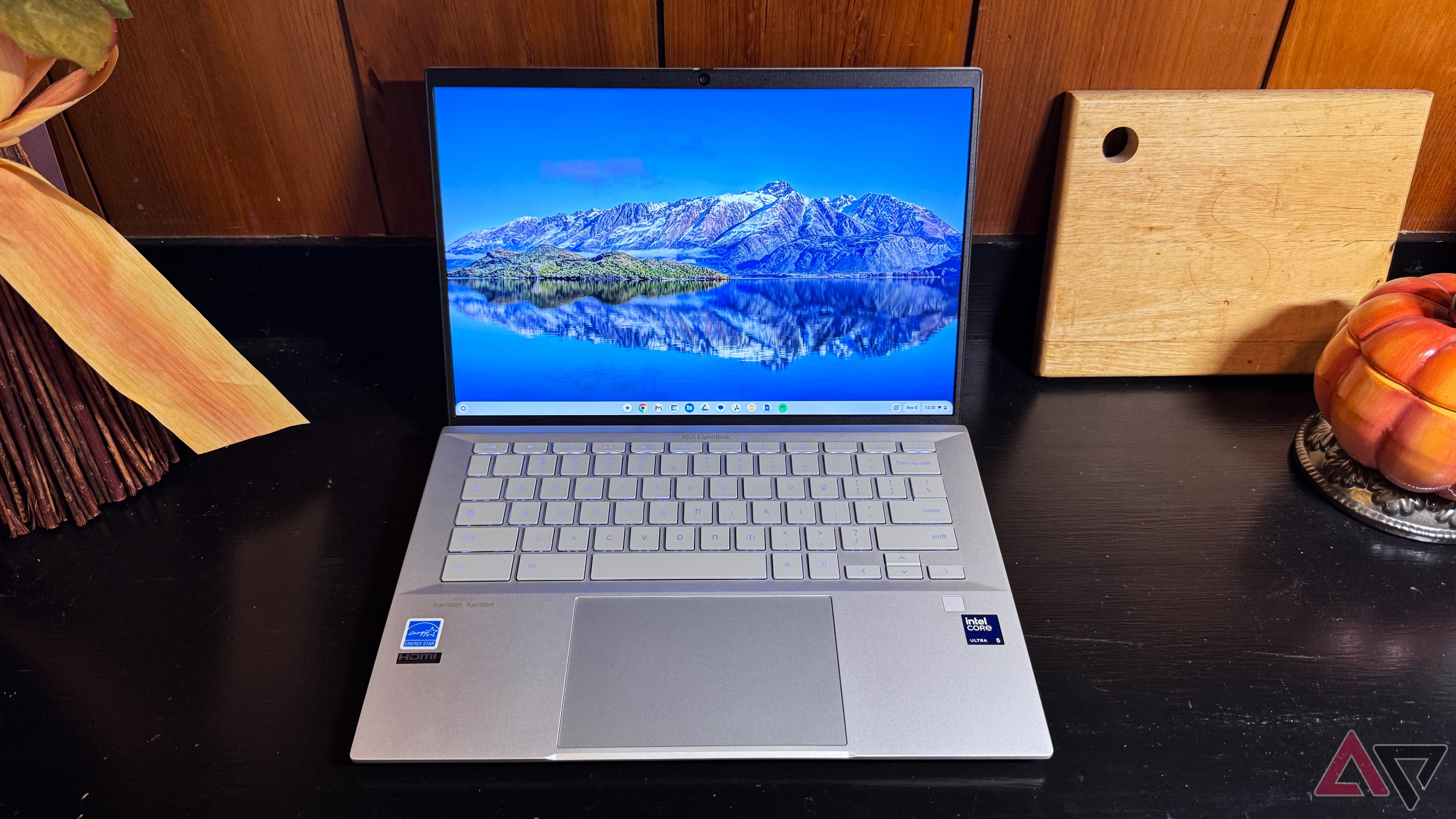 整備済 ASUS Chromebook Plus ExpertBook CX54 Announcing the ASUS ExpertBook CX54 Chromebook Plus | ASUS