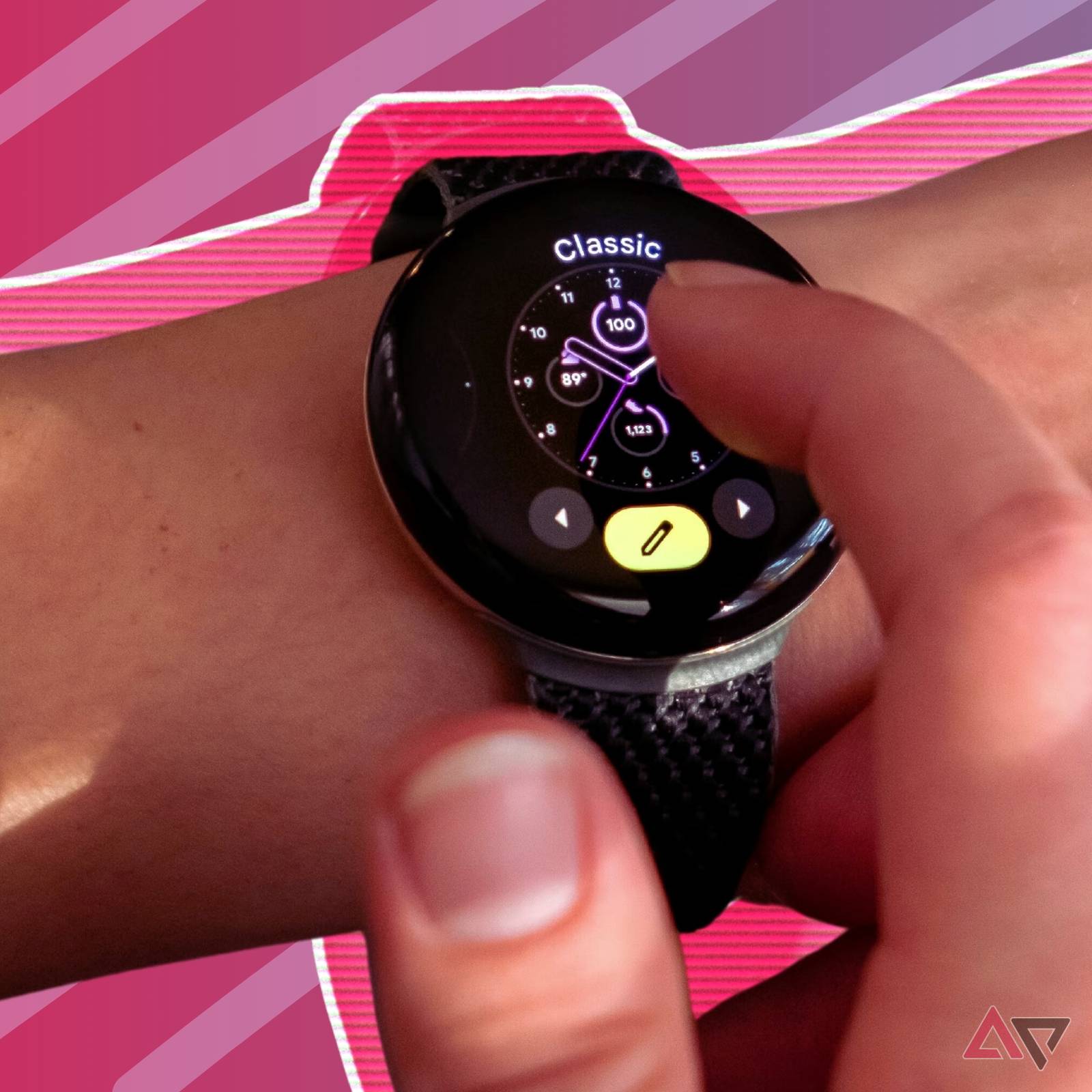 Step-by-step: how to change the time on a smartwatch (Wear OS)