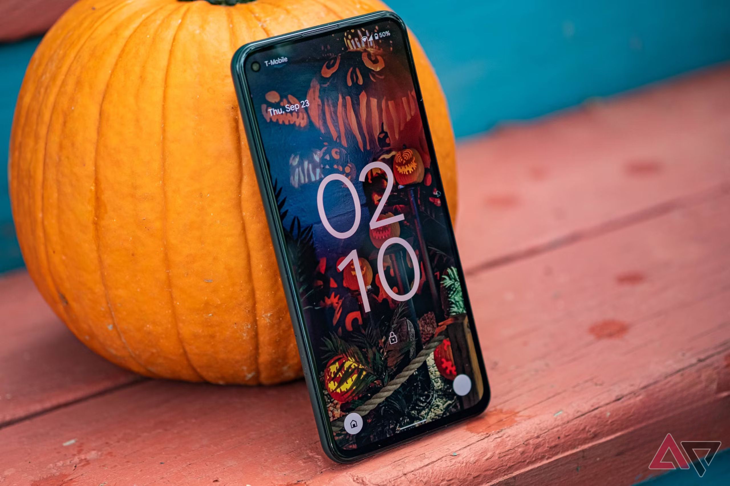 Google surprises Pixel 5a users with a final update