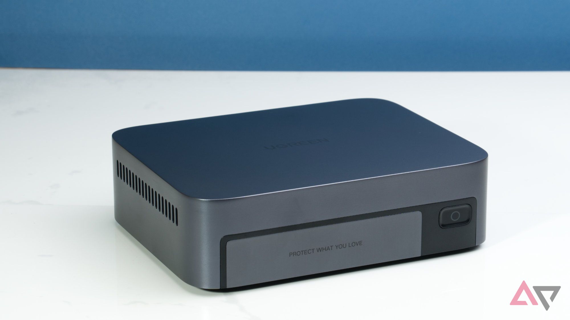 Ugreen NASync DXP480T Plus review: Nearly perfect for travel