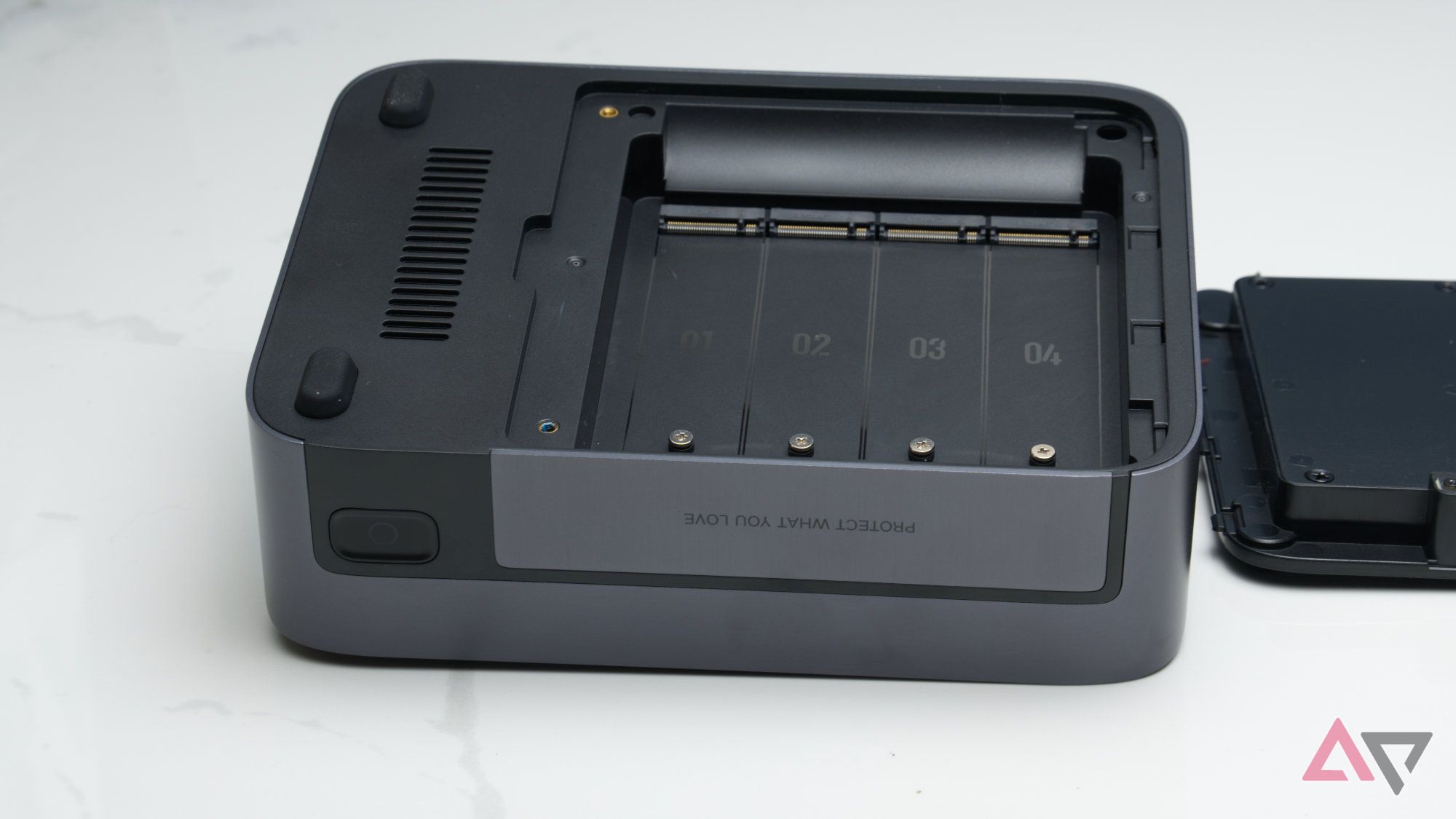 Ugreen NASync DXP480T Plus review: Nearly perfect for travel