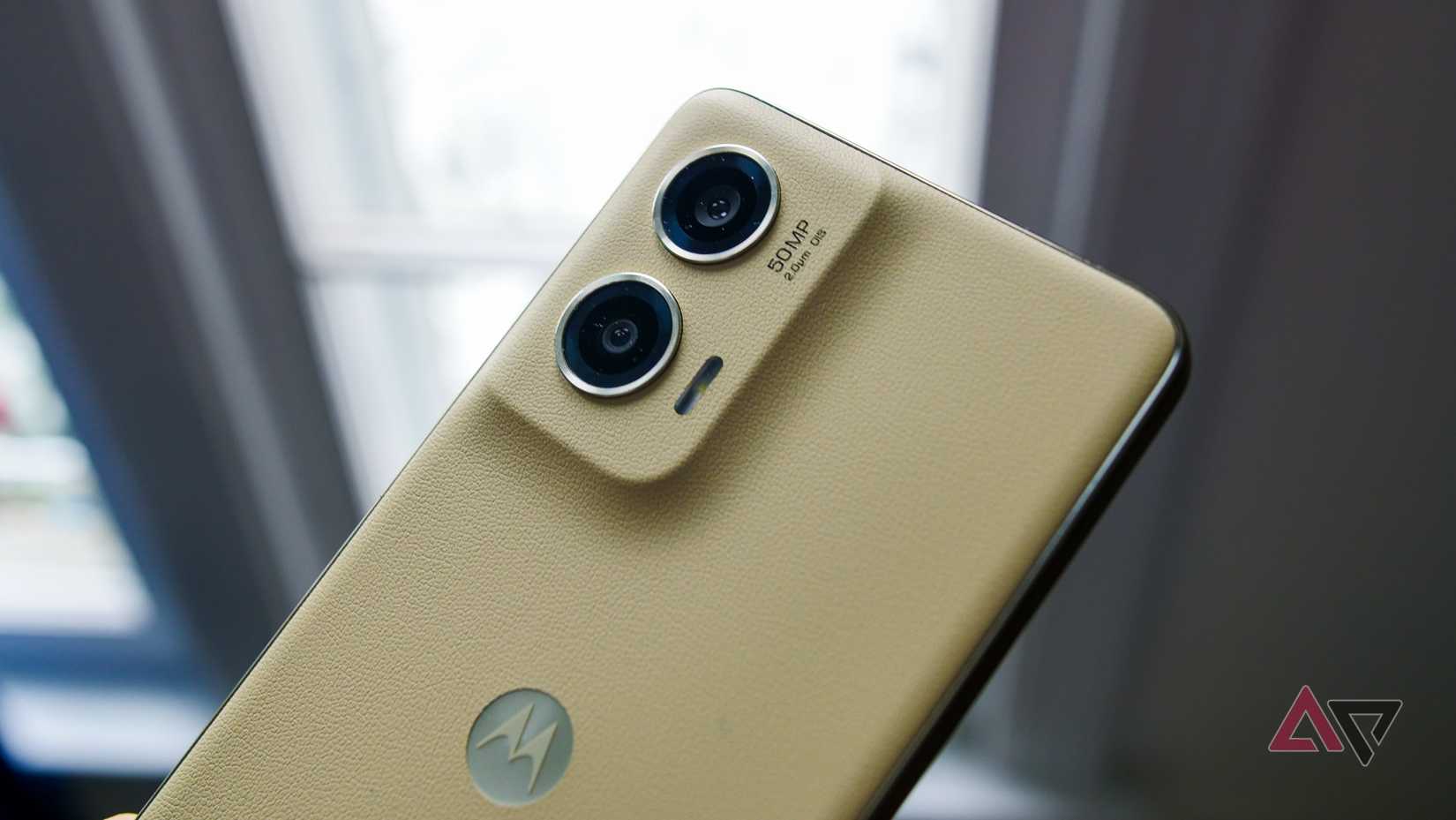 In 2025, some Android phones should ditch their camera bumps