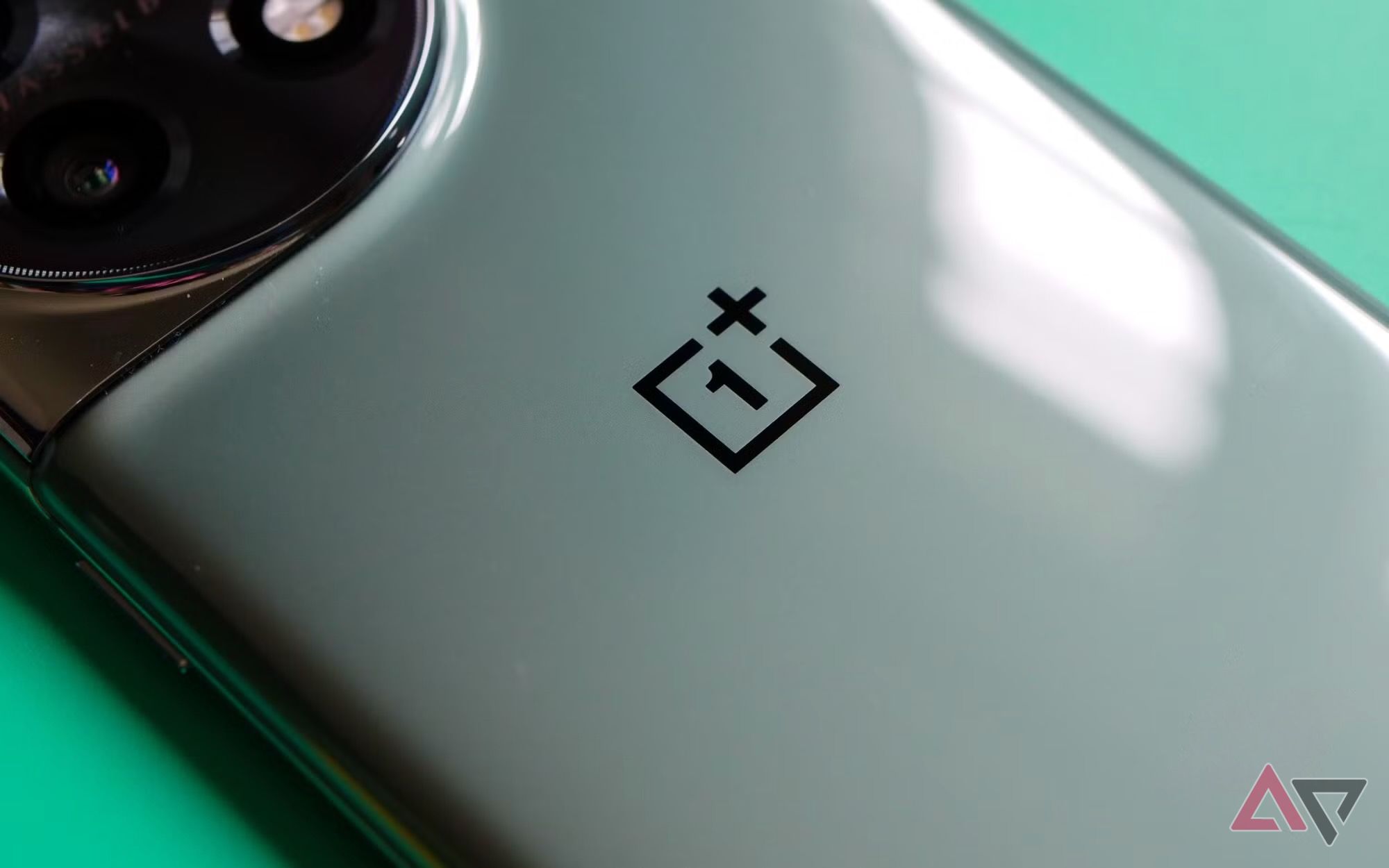 OnePlus' 2023 flagship killer joins the Android 15 club with
