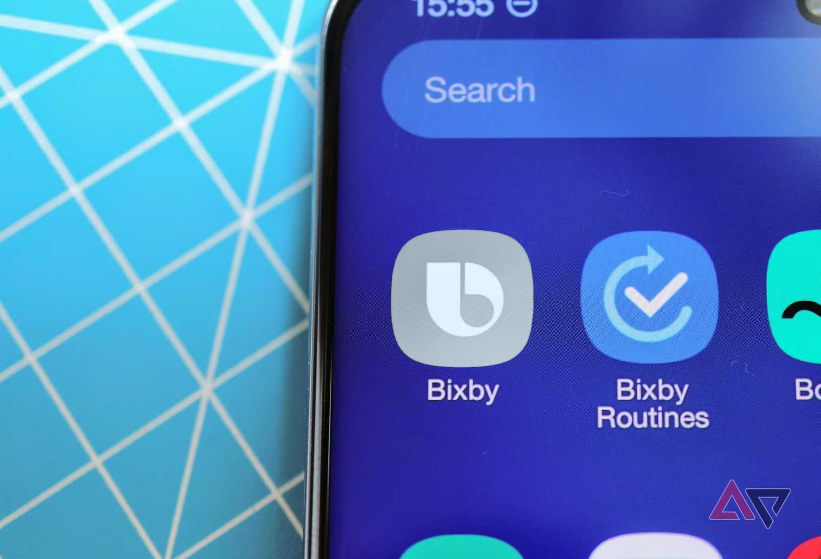 Bixby app icon on phone screen