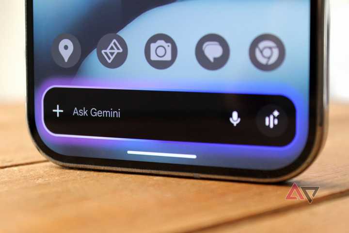 Image of the Google Gemini assistant overlay on an Android phone.