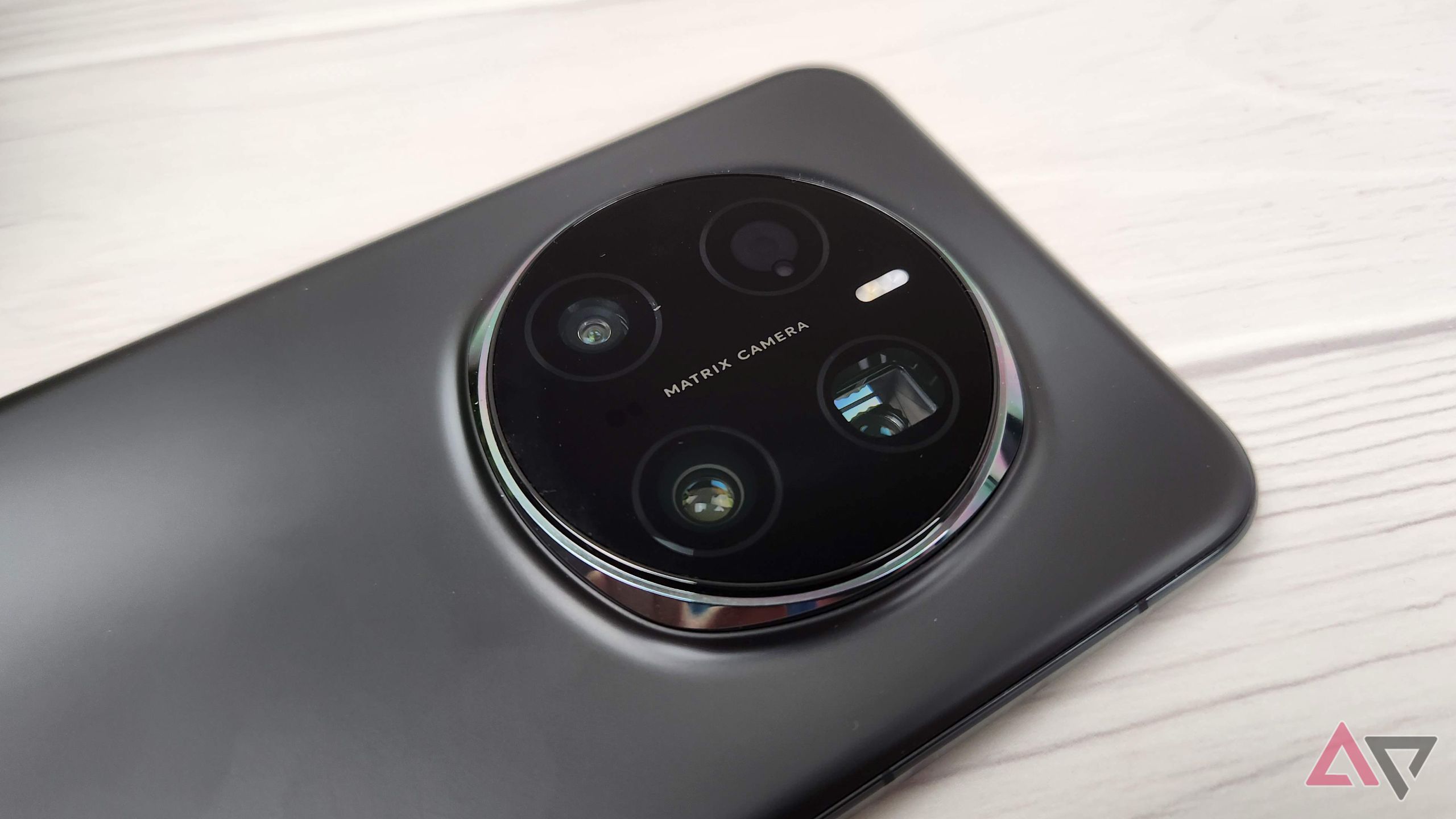 5 reasons you should be jealous you can't buy an Honor Magic 7 Pro
