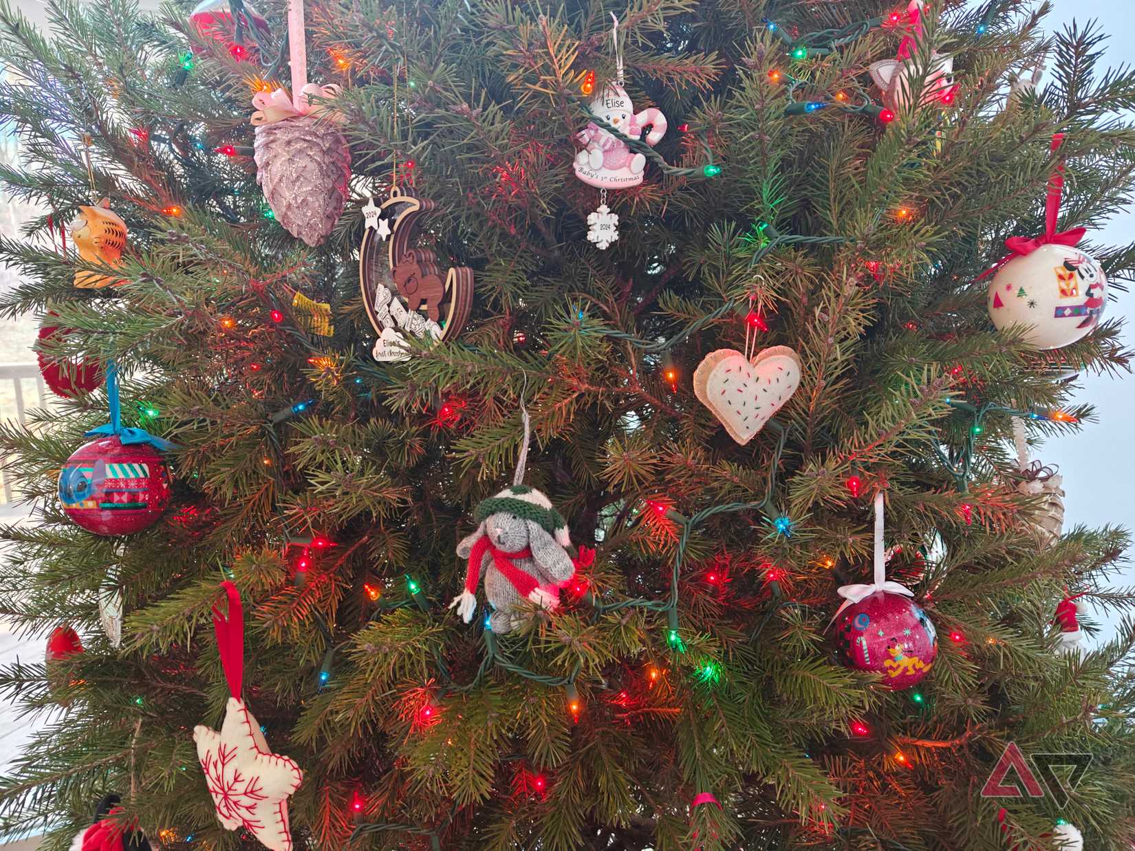 Christmas tree shown on the OnePlus 13R