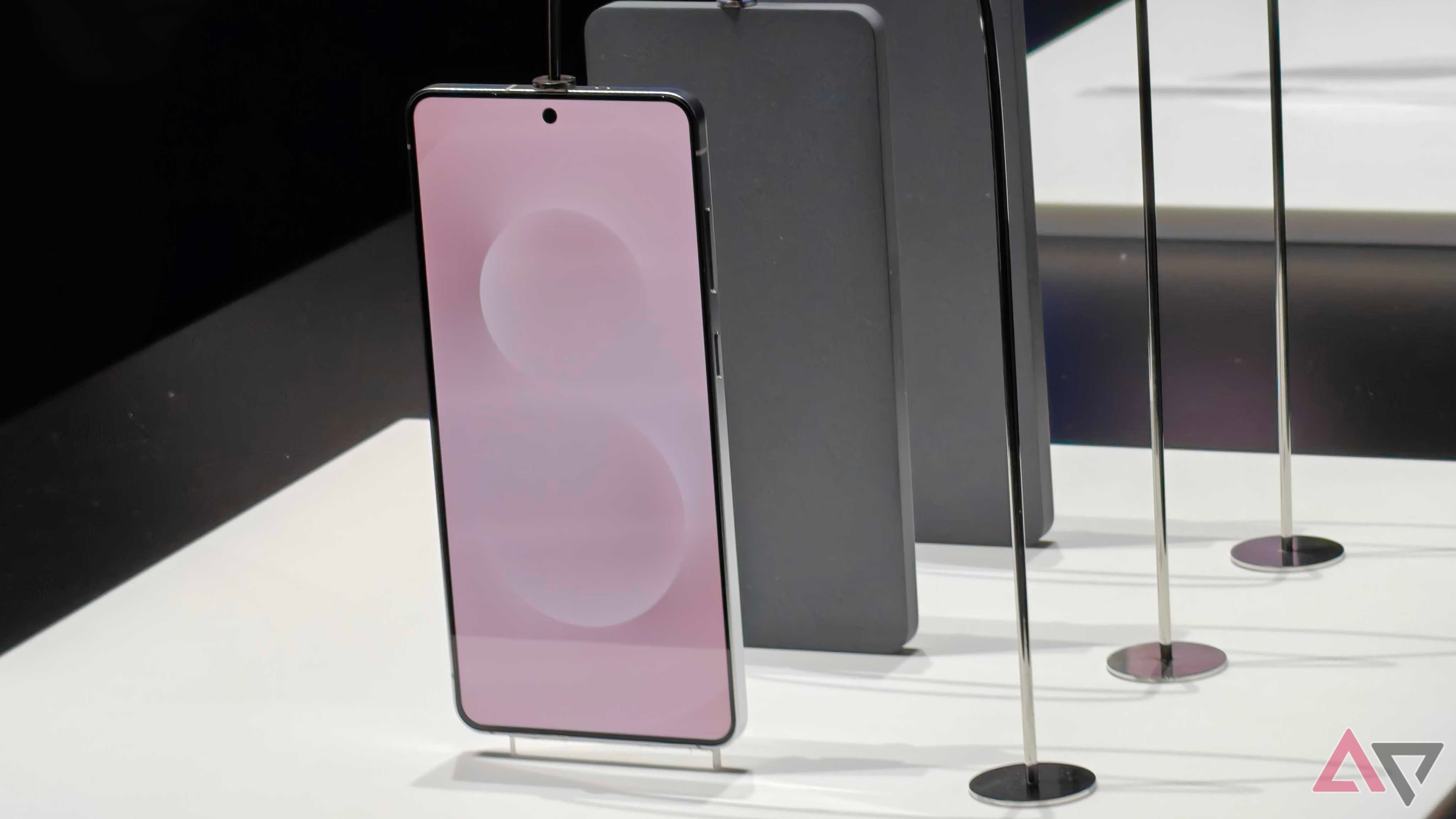 Samsung Galaxy S25 ＆ Pixelwatch Amazon.com: Samsung Galaxy S25 Ultra - 256GB - Cricket - Titanium