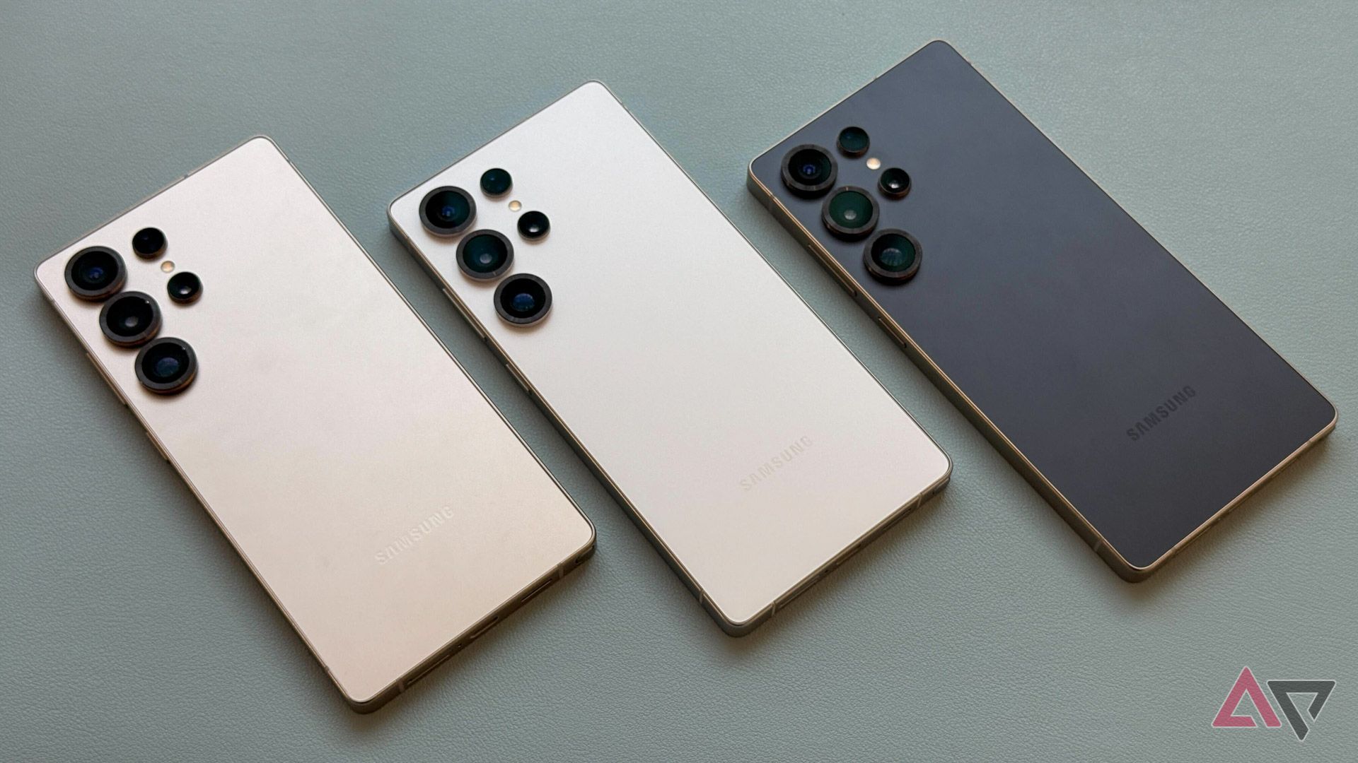 Get Samsung's best flagship phone and earbuds for only $400 in