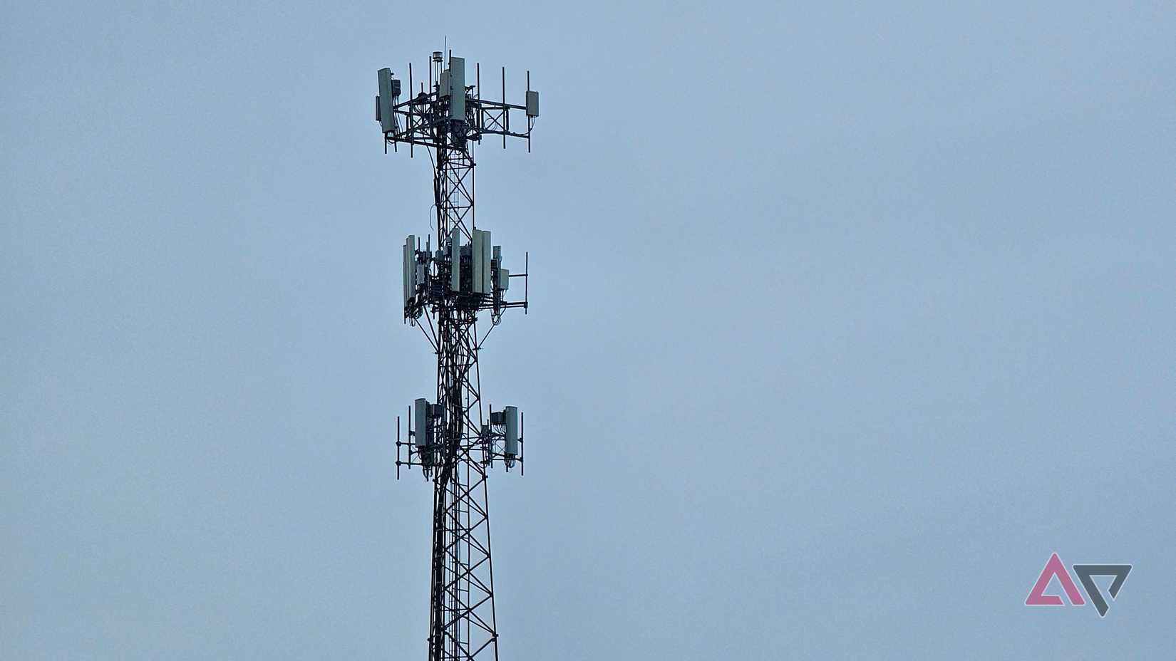 A T-Mobile cell phone tower with both LTE and 5G