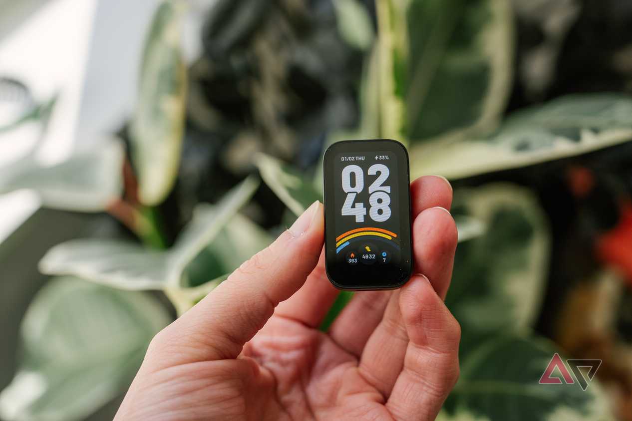 Smartwatch Mi Band In Hand Xiaomi Smart Band Active Review