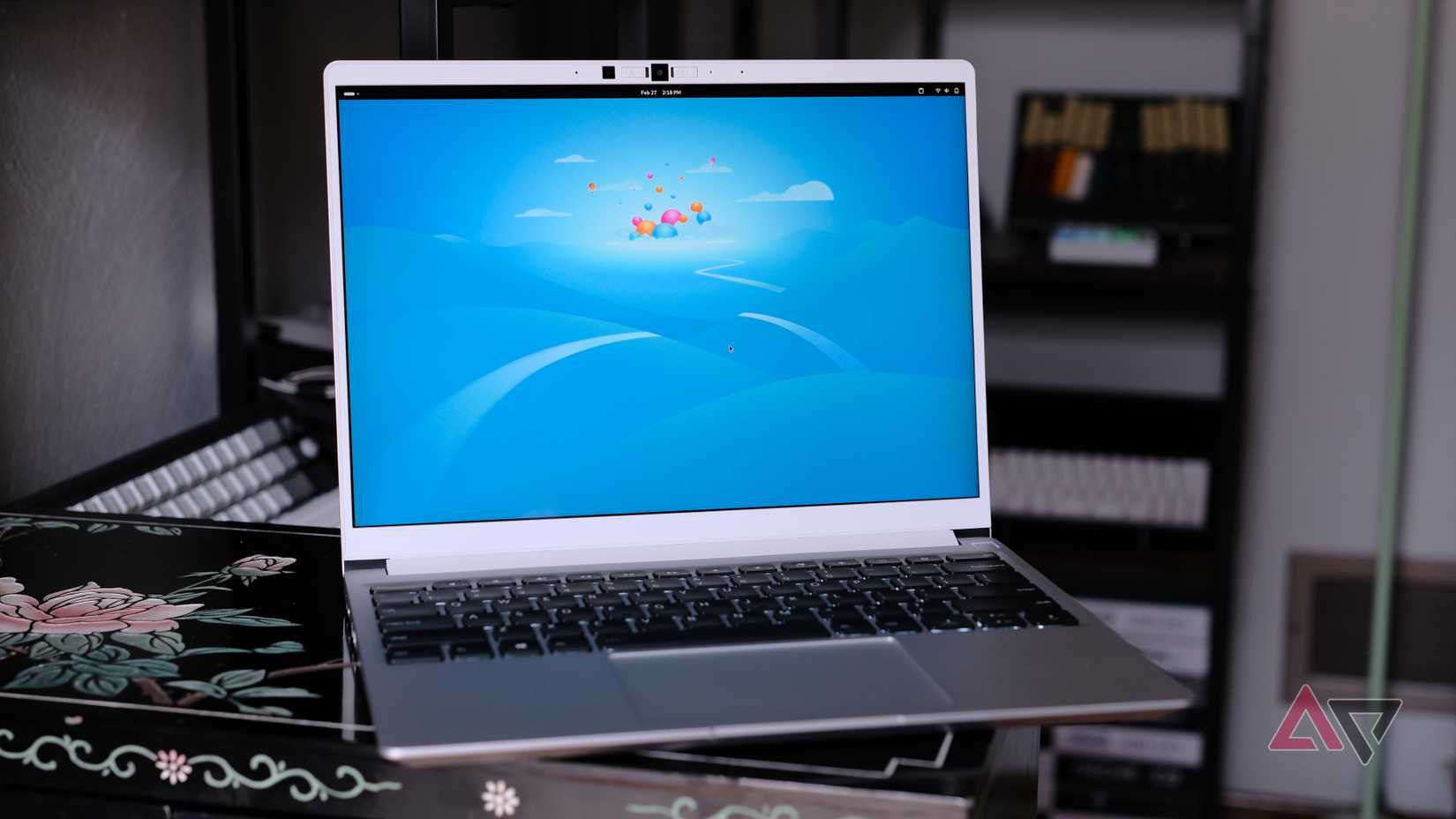 I turned this Chromebook into a full-fledged Linux system by swapping ...