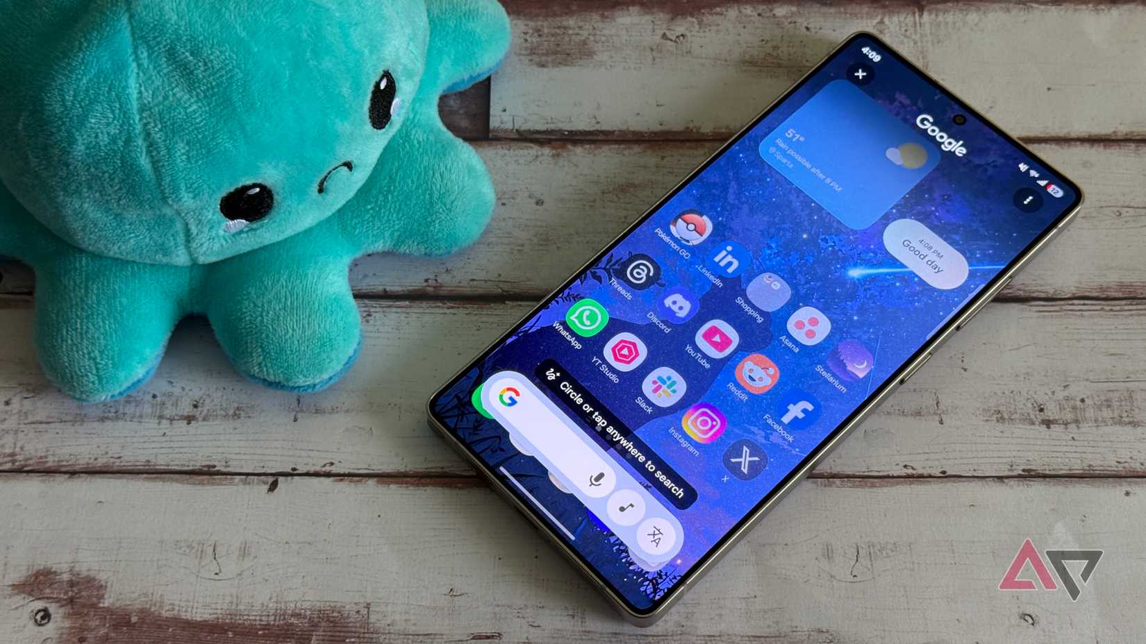 Samsung Galaxy S25 Ultra showing Circle to Search next to a plush